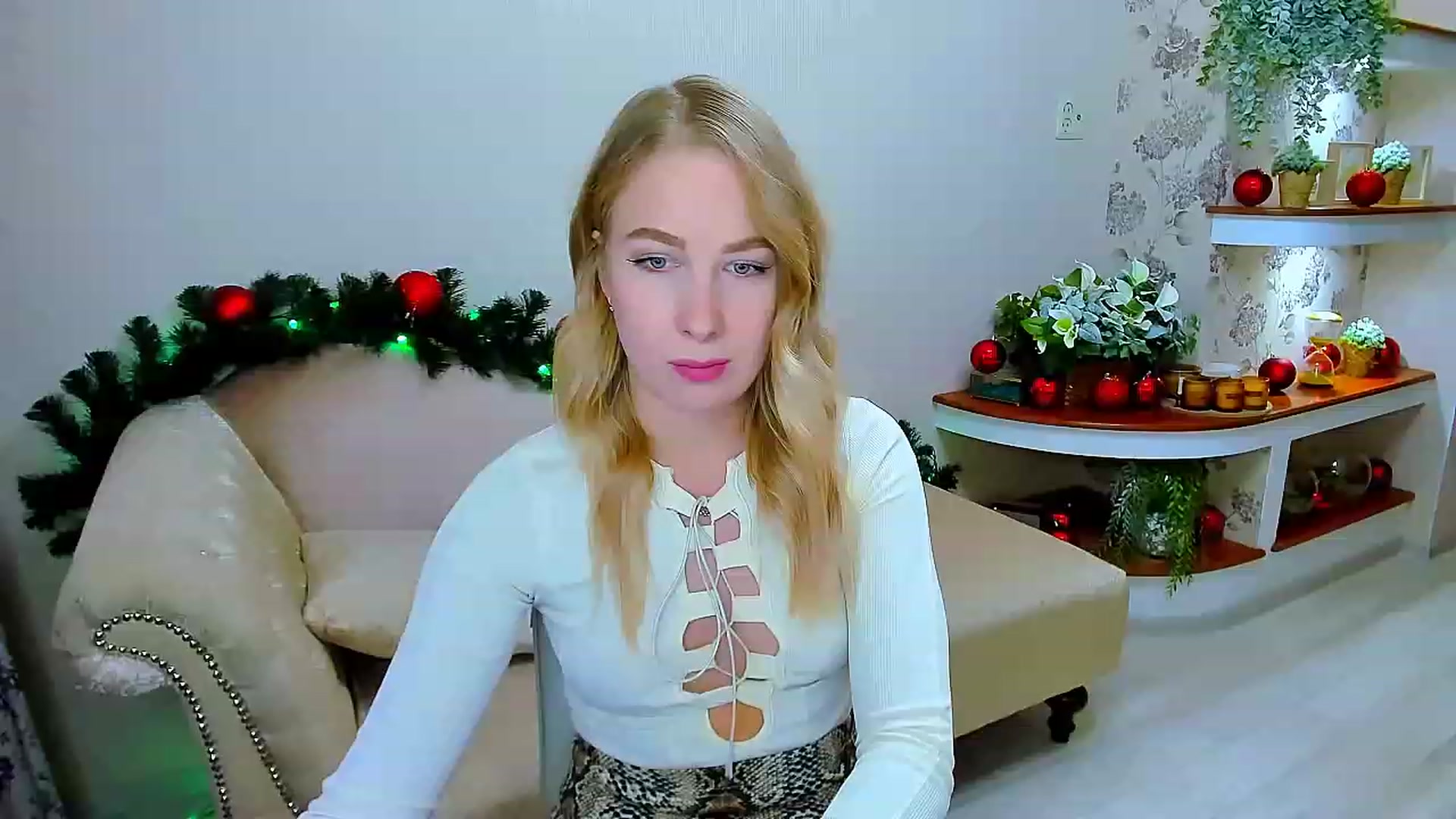 Gallery image thumbnail from ElegantLook's myfreecams stream on, 12/16/2022, 08:11 image 19 of 20