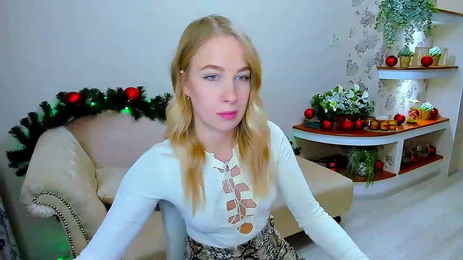 Gallery image thumbnail from ElegantLook's myfreecams stream on, 12/16/2022, 08:11 image 20 of 20