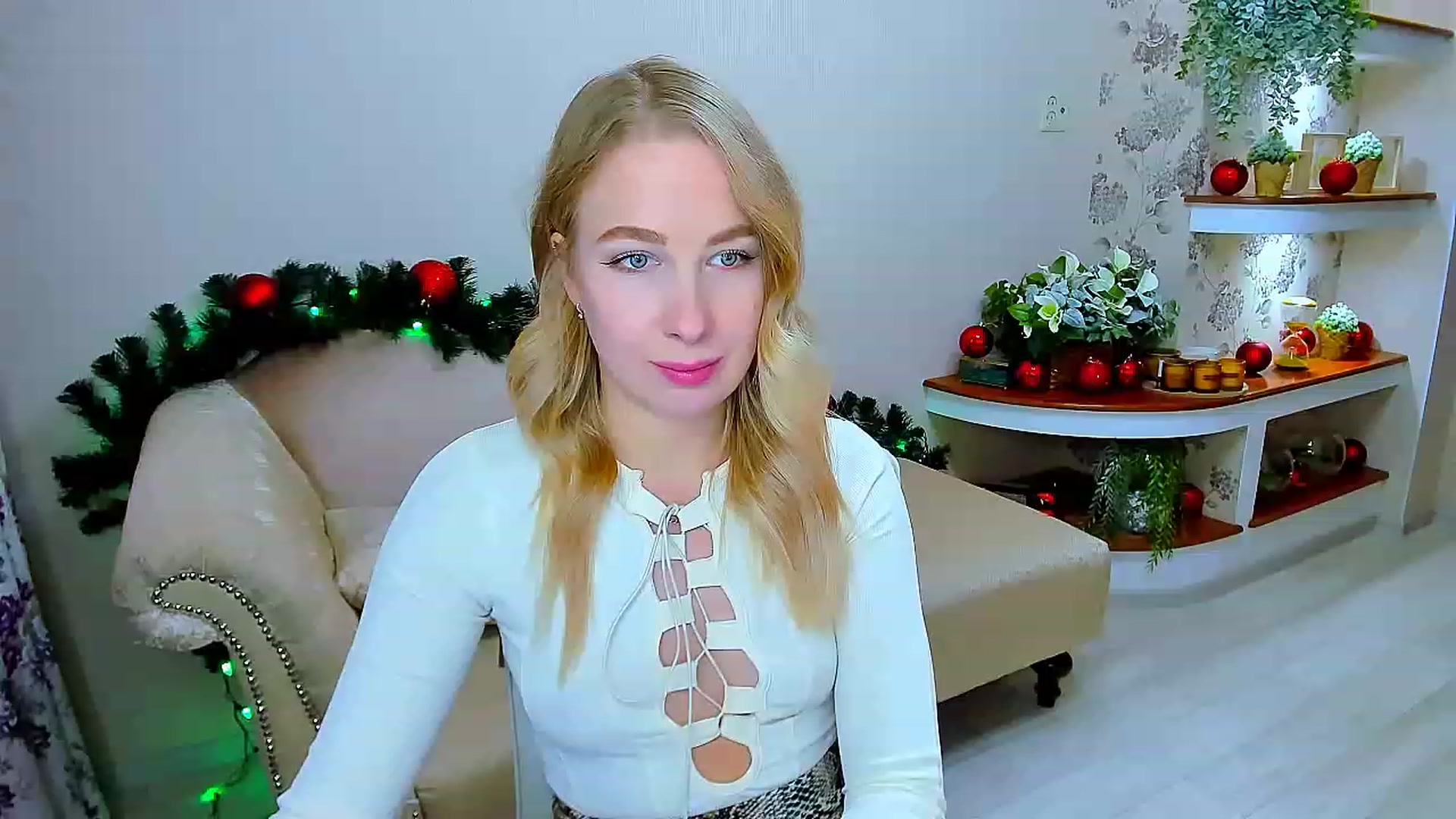 Gallery image thumbnail from ElegantLook's myfreecams stream on, 12/16/2022, 08:11 image 15 of 20