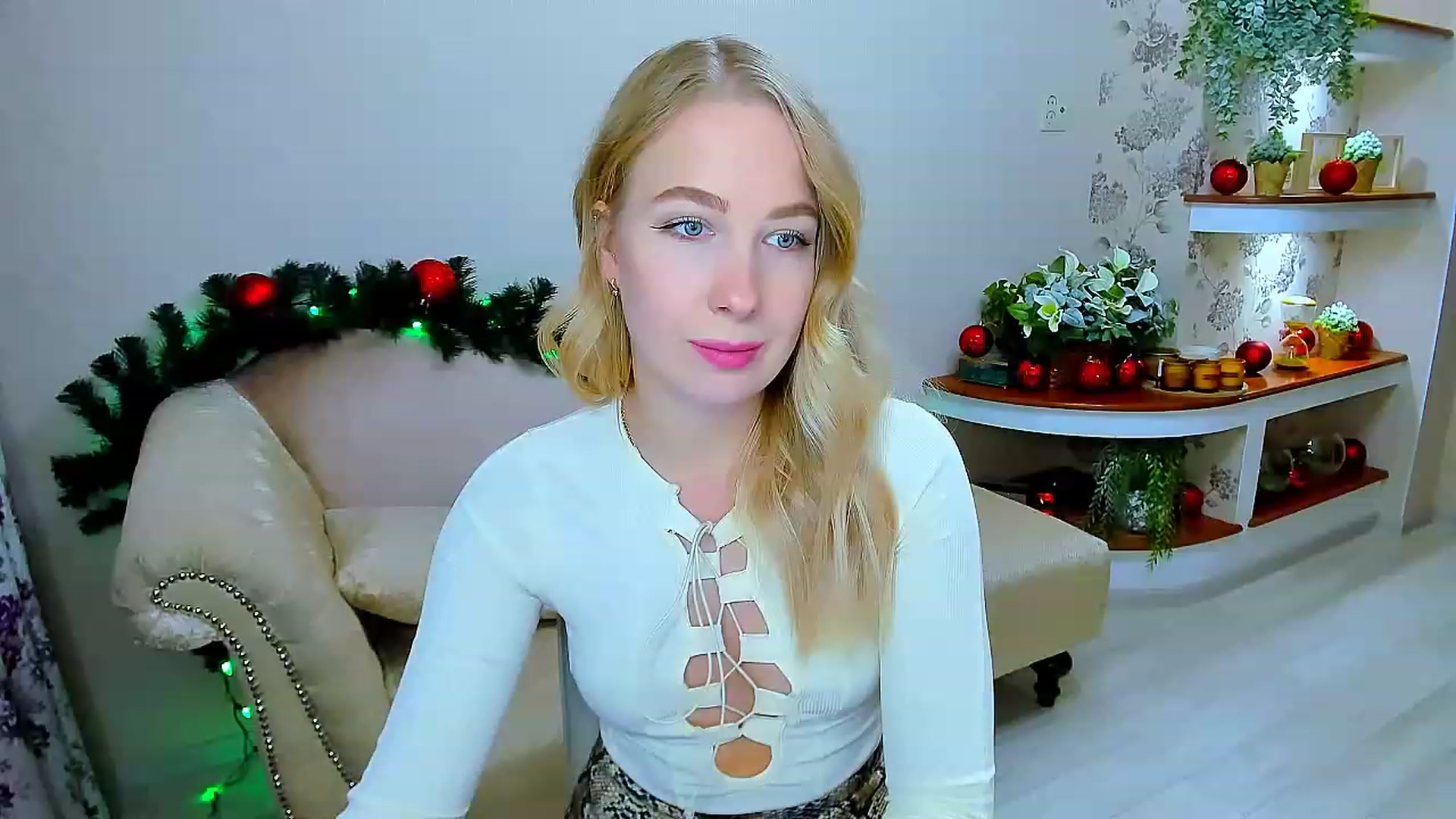 Gallery image thumbnail from ElegantLook's myfreecams stream on, 12/16/2022, 08:11 image 3 of 20