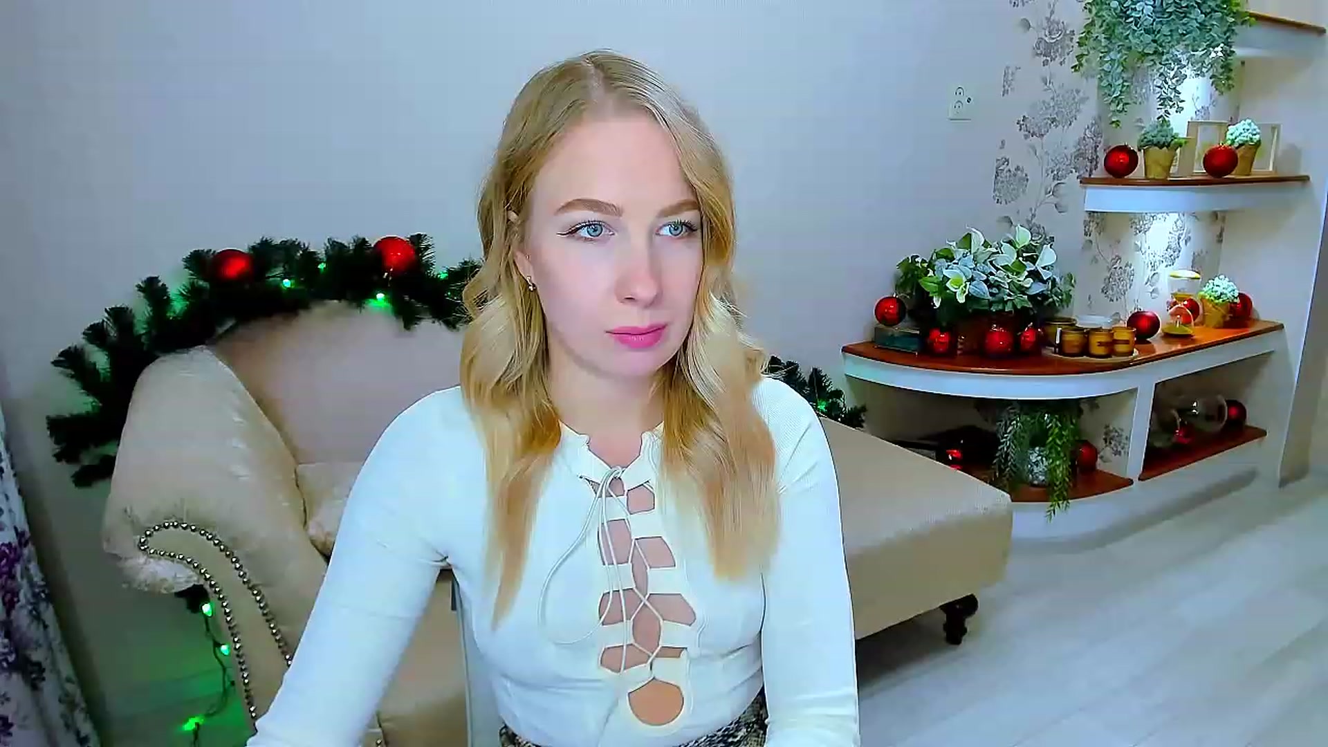Gallery image thumbnail from ElegantLook's myfreecams stream on, 12/16/2022, 08:11 image 10 of 20