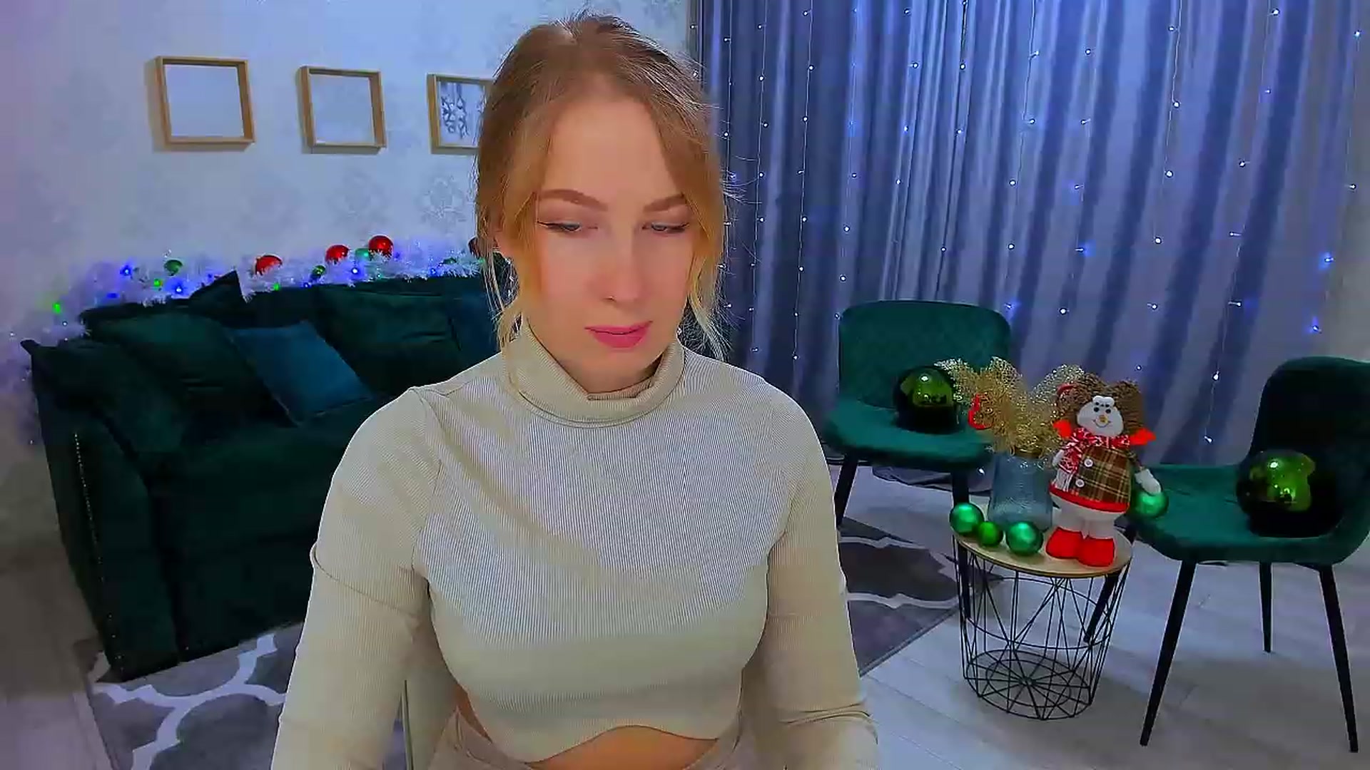 Gallery image thumbnail from ElegantLook's myfreecams stream on, 12/20/2022, 07:09 image 18 of 20