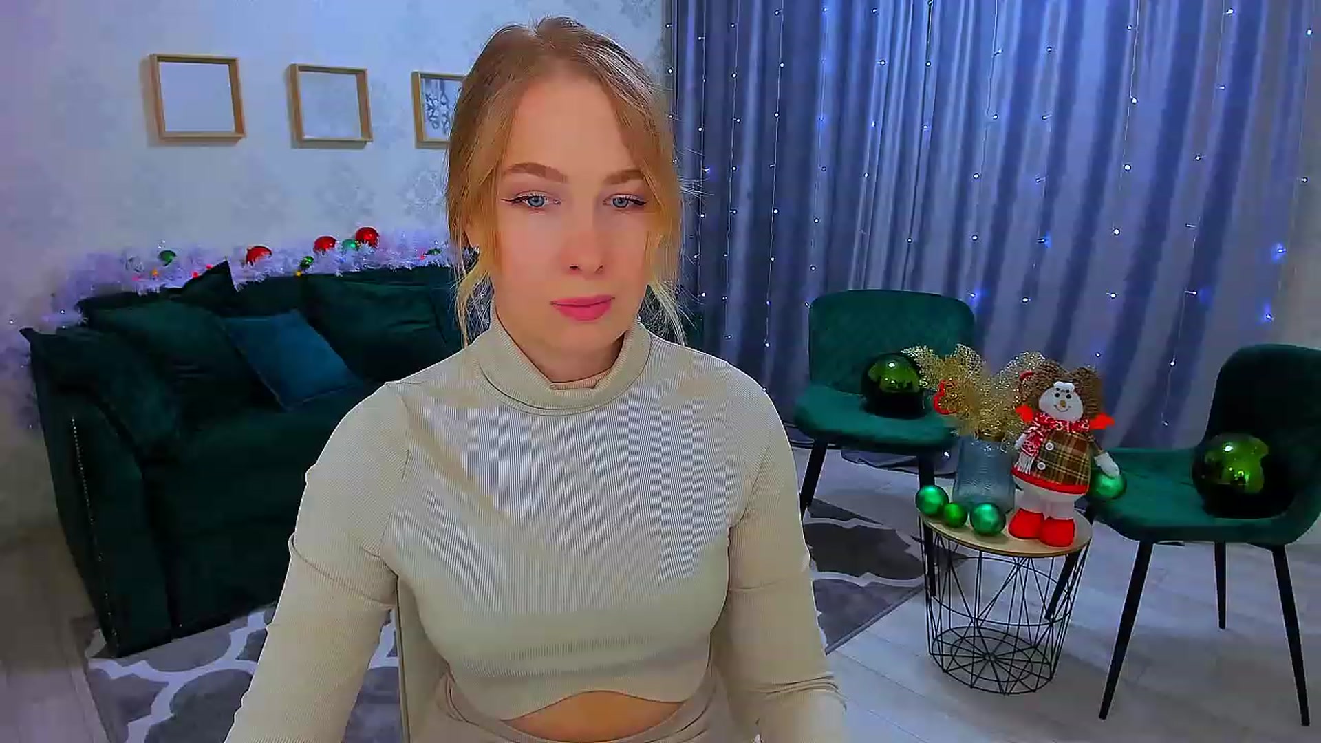 Gallery image thumbnail from ElegantLook's myfreecams stream on, 12/20/2022, 07:09 image 11 of 20