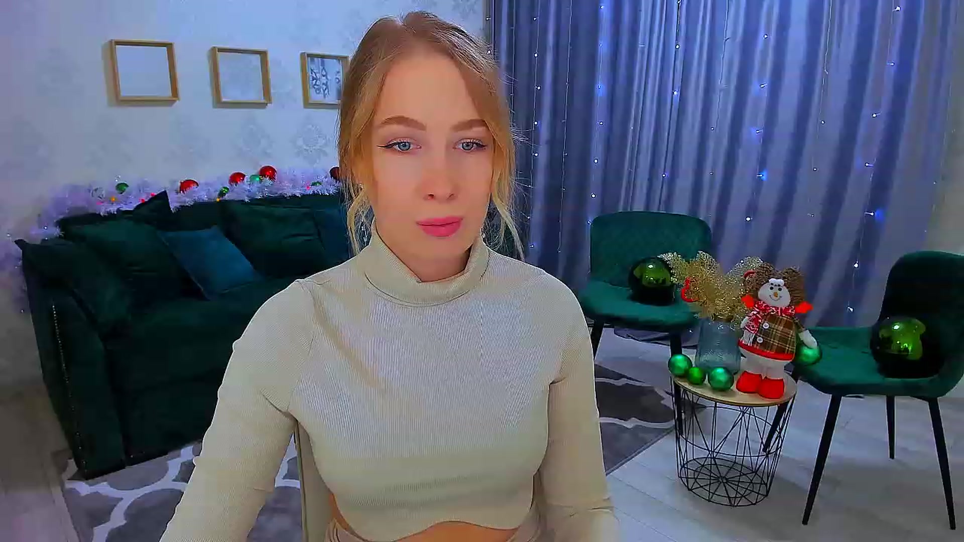 Gallery image thumbnail from ElegantLook's myfreecams stream on, 12/20/2022, 07:09 image 6 of 20