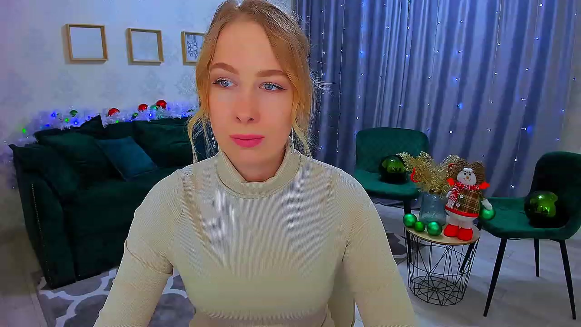 Gallery image thumbnail from ElegantLook's myfreecams stream on, 12/20/2022, 07:09 image 17 of 20