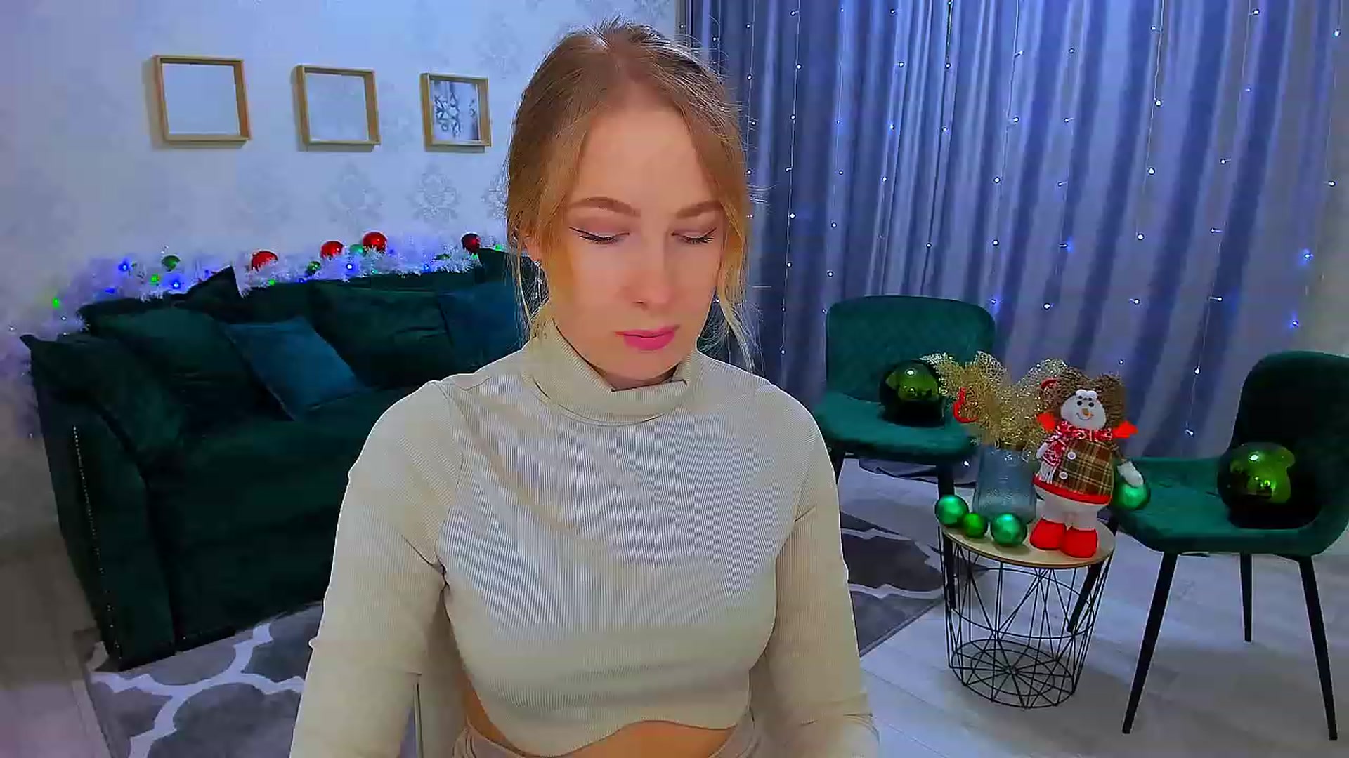 Gallery image thumbnail from ElegantLook's myfreecams stream on, 12/20/2022, 07:09 image 1 of 20