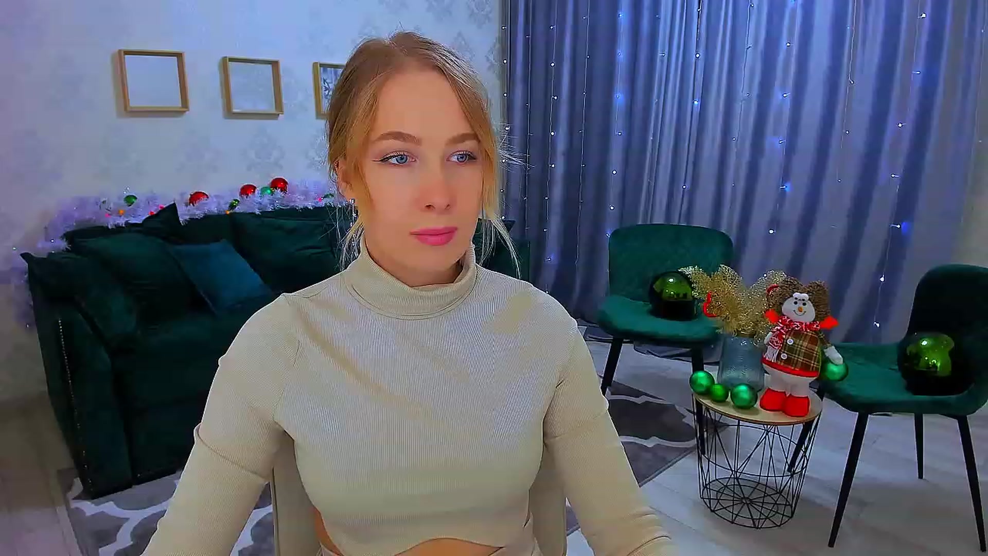 Gallery image thumbnail from ElegantLook's myfreecams stream on, 12/20/2022, 09:30 image 6 of 20