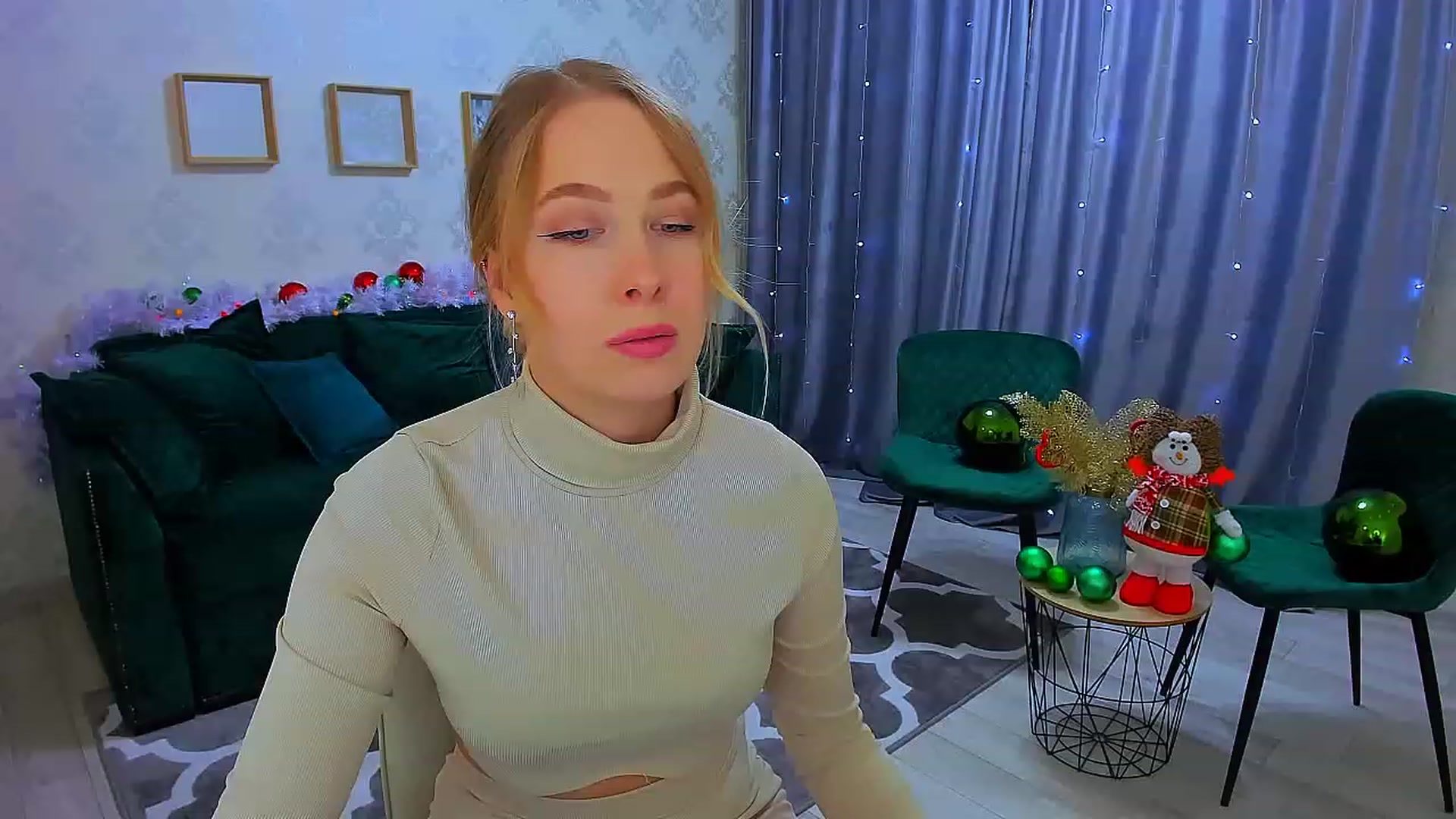 Gallery image thumbnail from ElegantLook's myfreecams stream on, 12/20/2022, 09:30 image 10 of 20