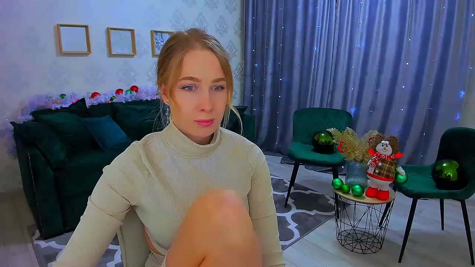Gallery image thumbnail from ElegantLook's myfreecams stream on, 12/20/2022, 09:30 image 13 of 20