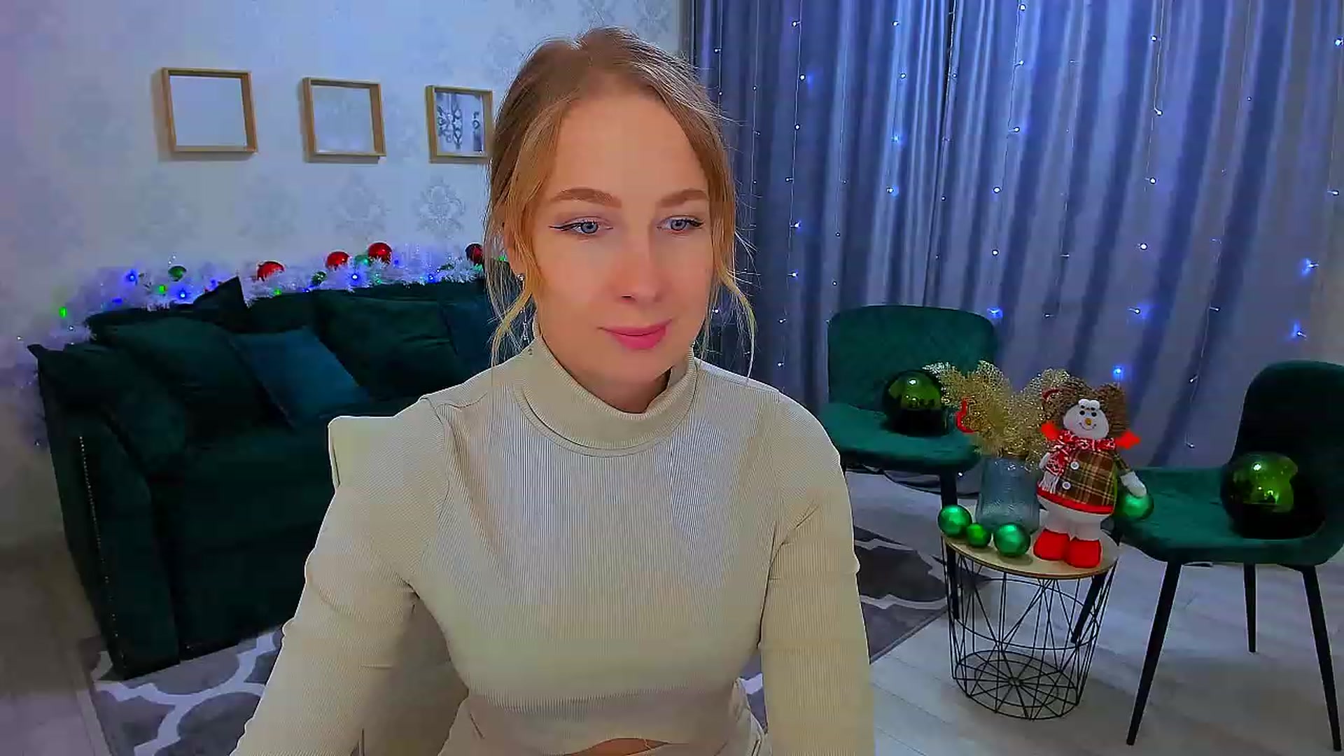 Gallery image thumbnail from ElegantLook's myfreecams stream on, 12/20/2022, 10:01 image 14 of 20