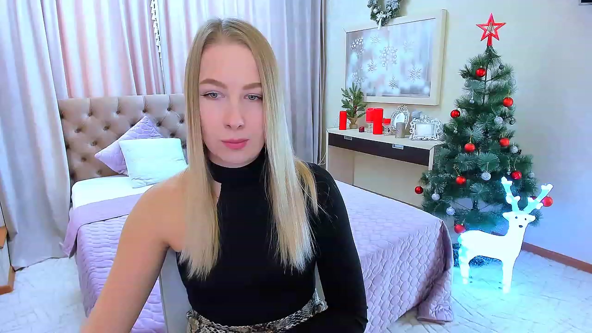 Gallery image thumbnail from ElegantLook's myfreecams stream on, 12/21/2022, 08:52 image 4 of 20