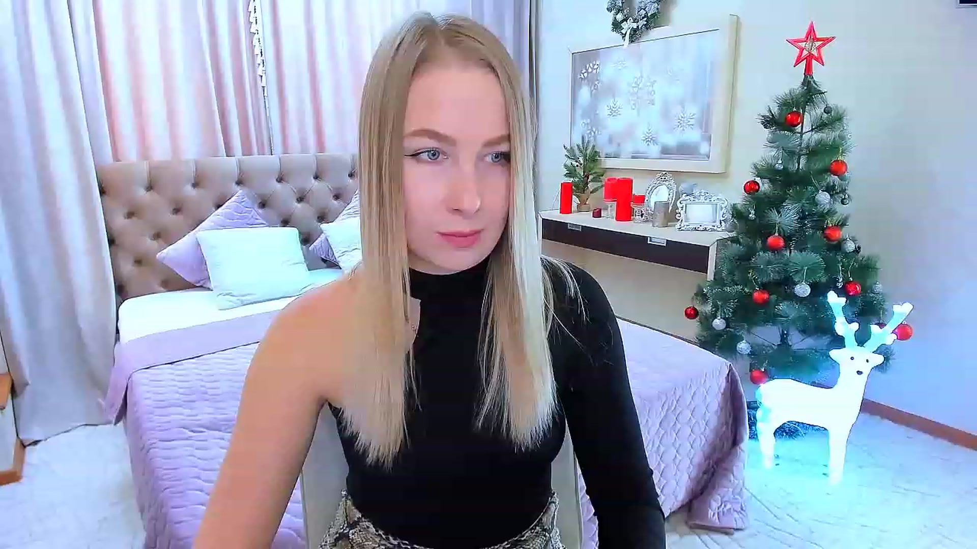 Gallery image thumbnail from ElegantLook's myfreecams stream on, 12/21/2022, 08:52 image 14 of 20