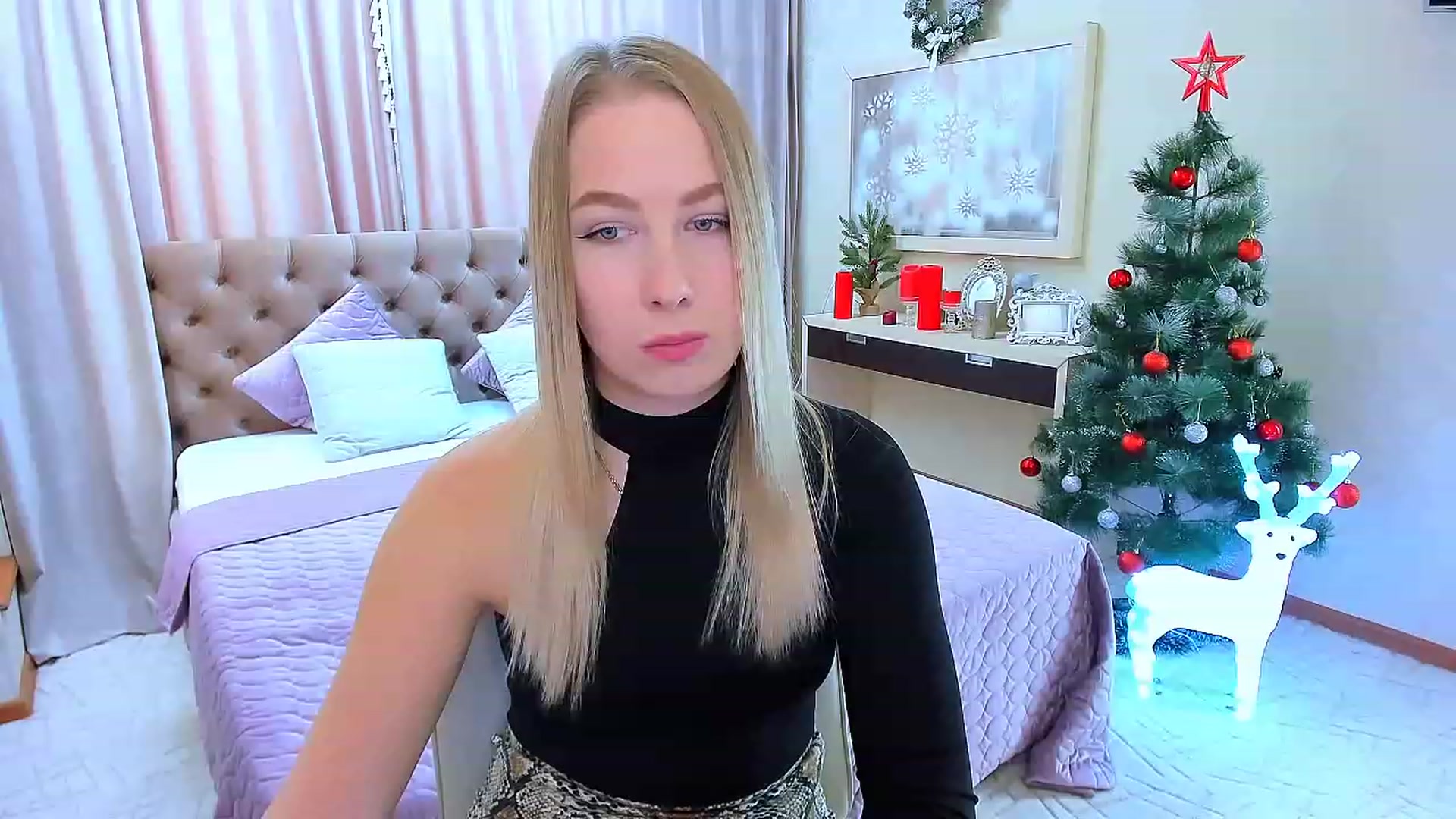 Gallery image thumbnail from ElegantLook's myfreecams stream on, 12/21/2022, 08:52 image 10 of 20