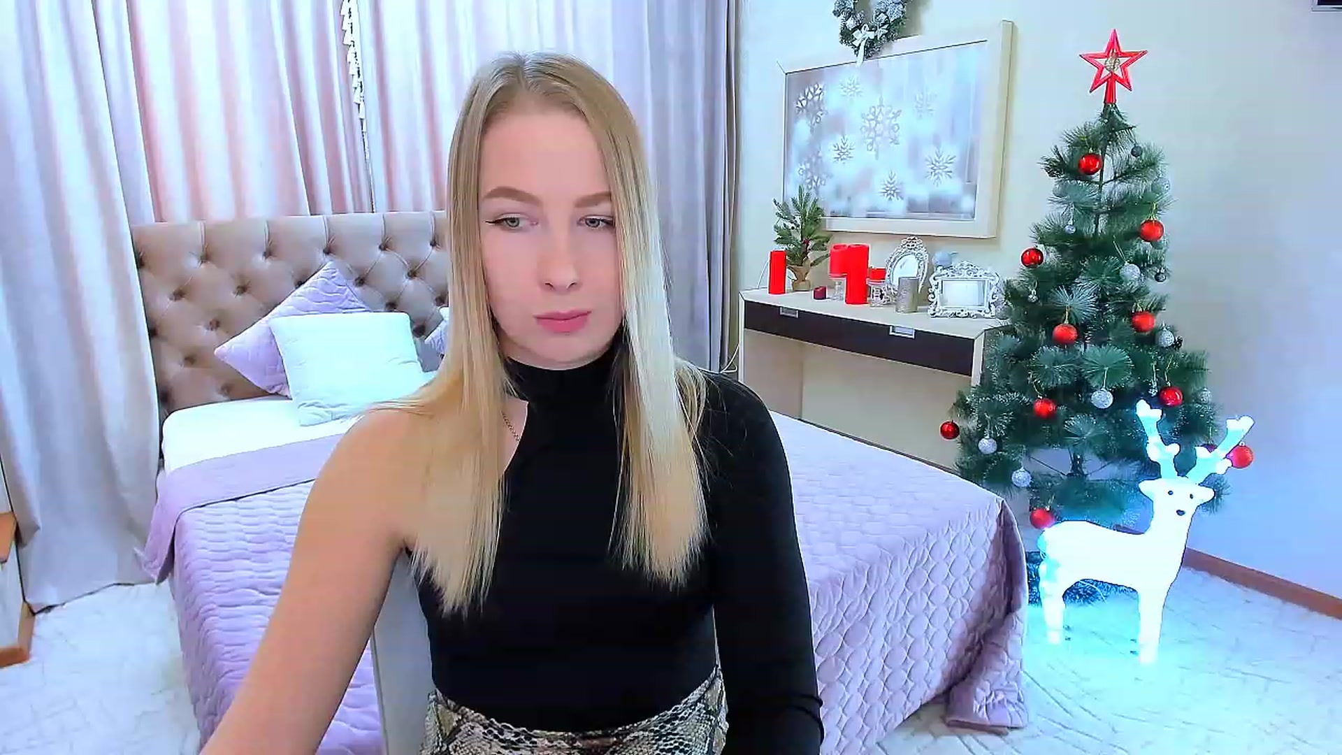Gallery image thumbnail from ElegantLook's myfreecams stream on, 12/21/2022, 08:52 image 19 of 20