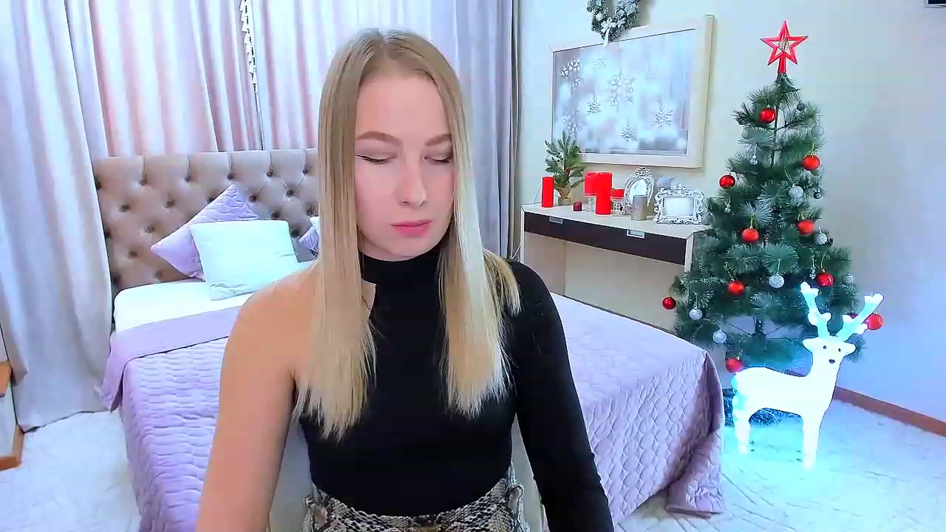 Gallery image thumbnail from ElegantLook's myfreecams stream on, 12/21/2022, 08:52 image 7 of 20