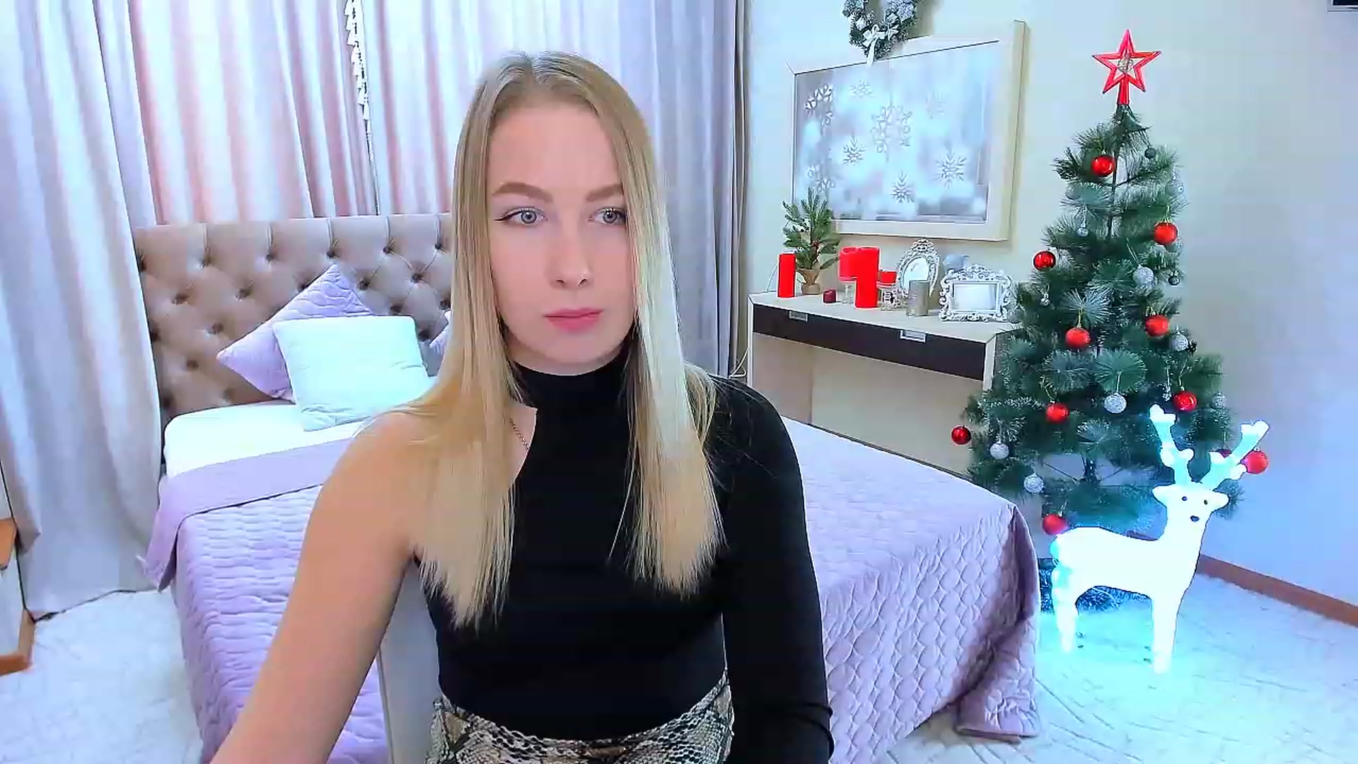 Gallery image thumbnail from ElegantLook's myfreecams stream on, 12/21/2022, 08:52 image 18 of 20