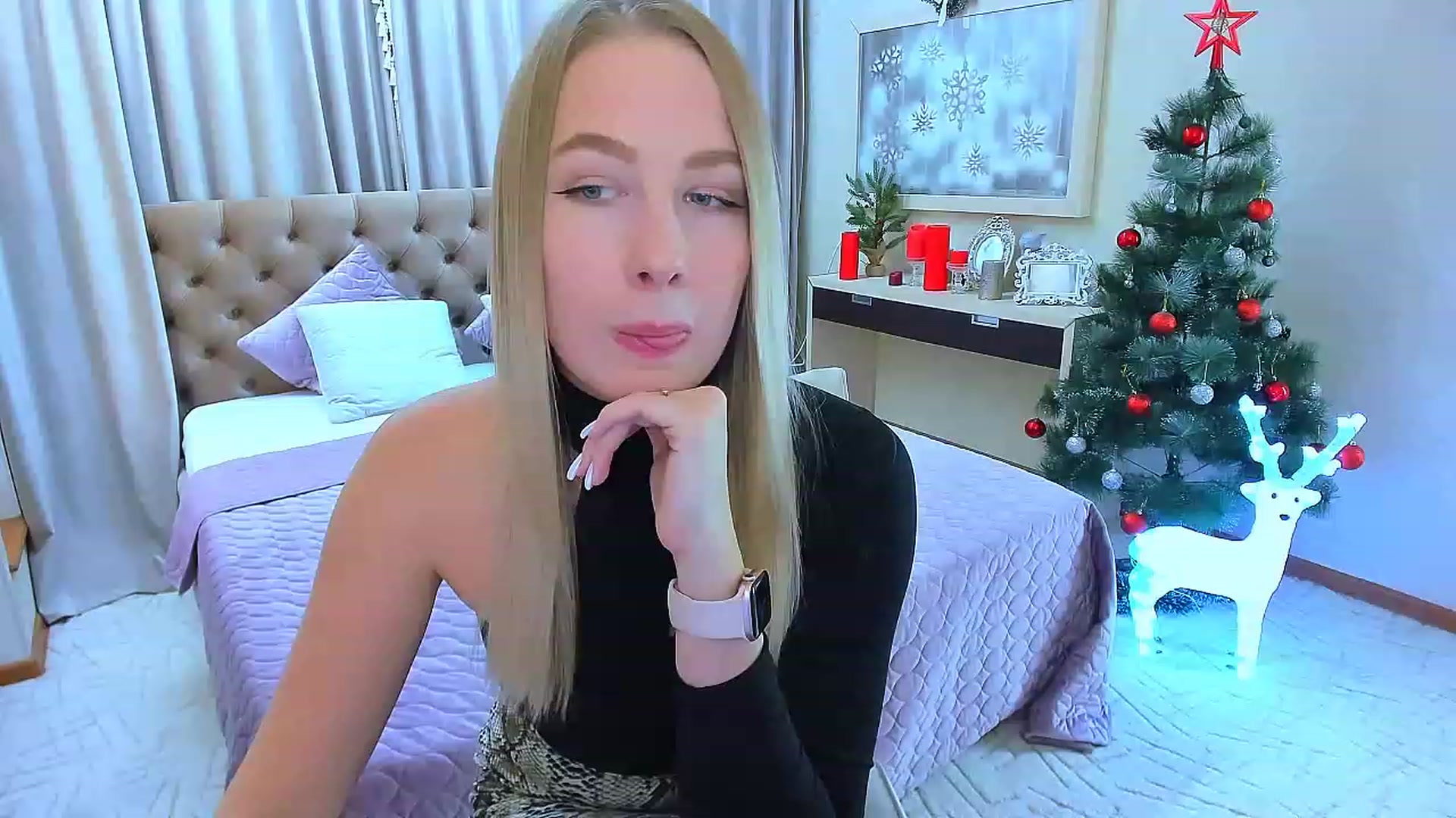 Gallery image thumbnail from ElegantLook's myfreecams stream on, 12/21/2022, 13:01 image 13 of 20