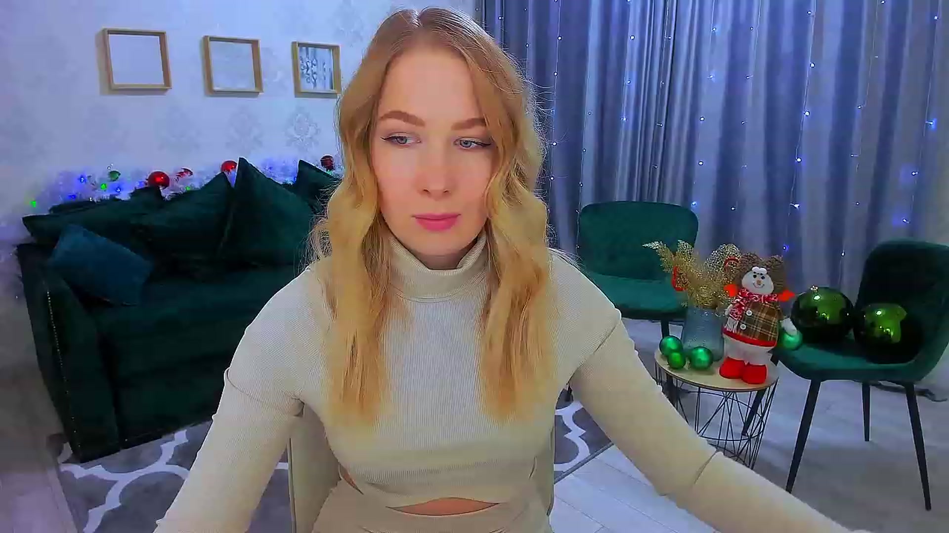 Gallery image thumbnail from ElegantLook's myfreecams stream on, 12/22/2022, 07:15 image 15 of 20