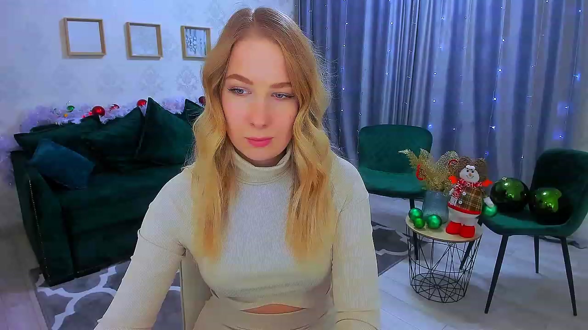 Gallery image thumbnail from ElegantLook's myfreecams stream on, 12/22/2022, 07:15 image 19 of 20