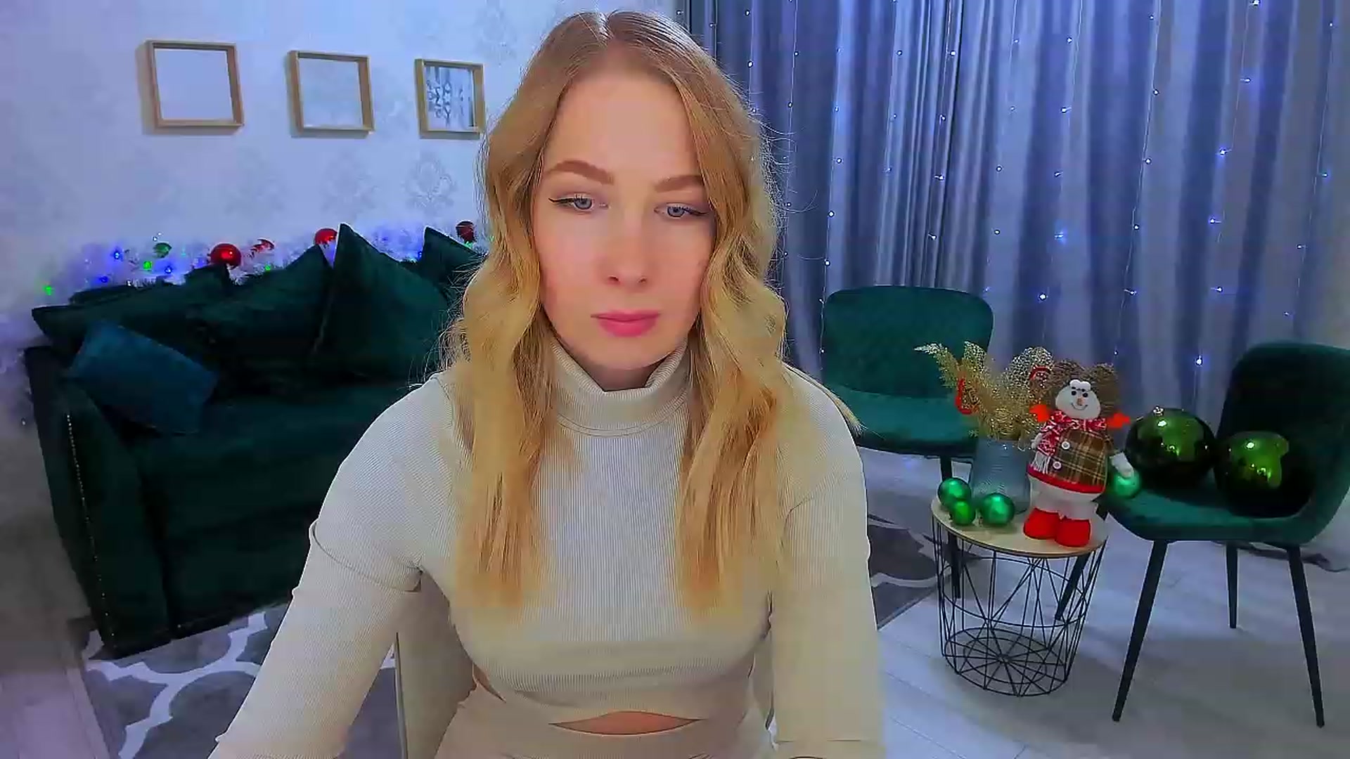 Gallery image thumbnail from ElegantLook's myfreecams stream on, 12/22/2022, 07:15 image 11 of 20
