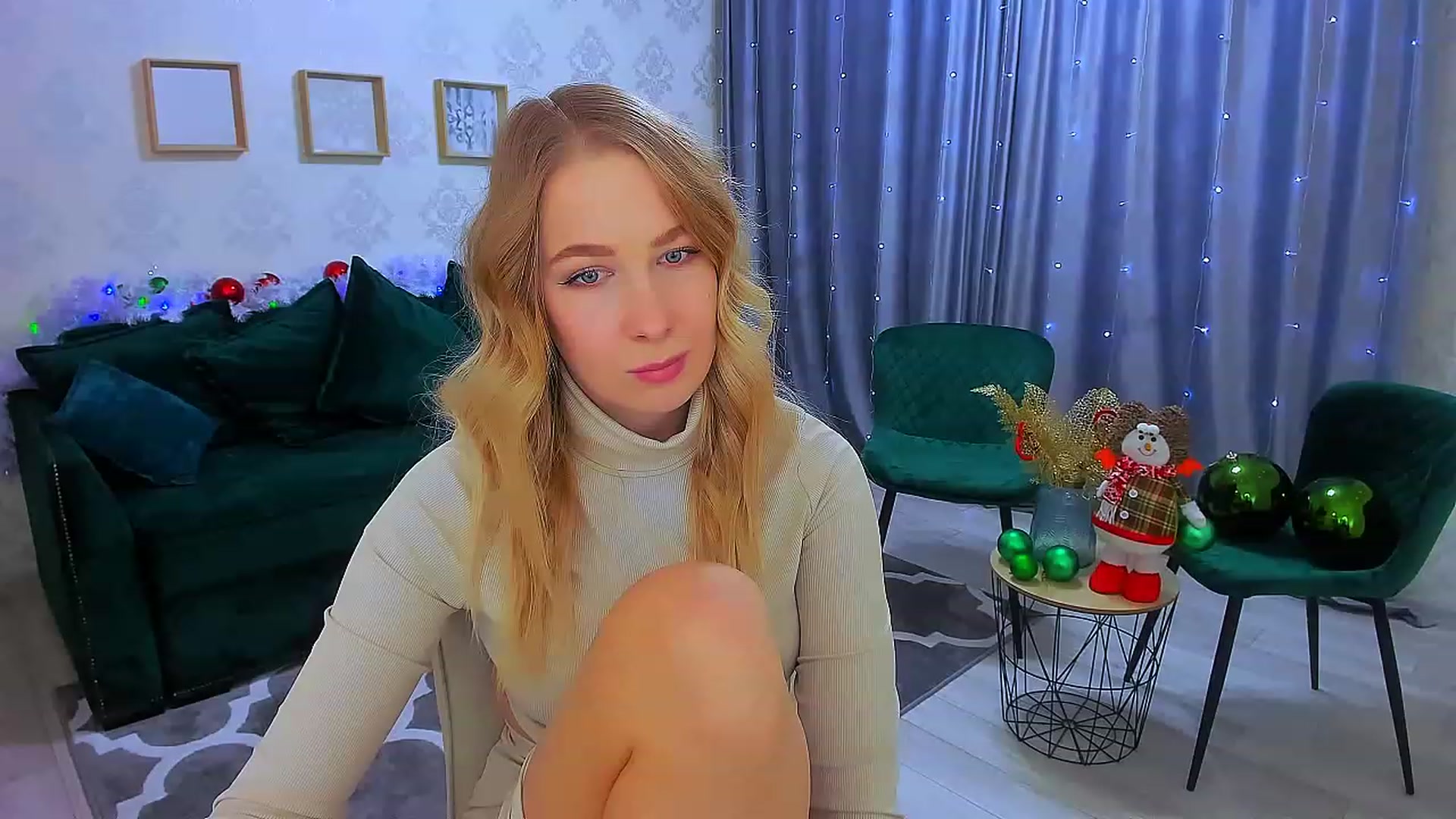Gallery image thumbnail from ElegantLook's myfreecams stream on, 12/22/2022, 08:13 image 16 of 20