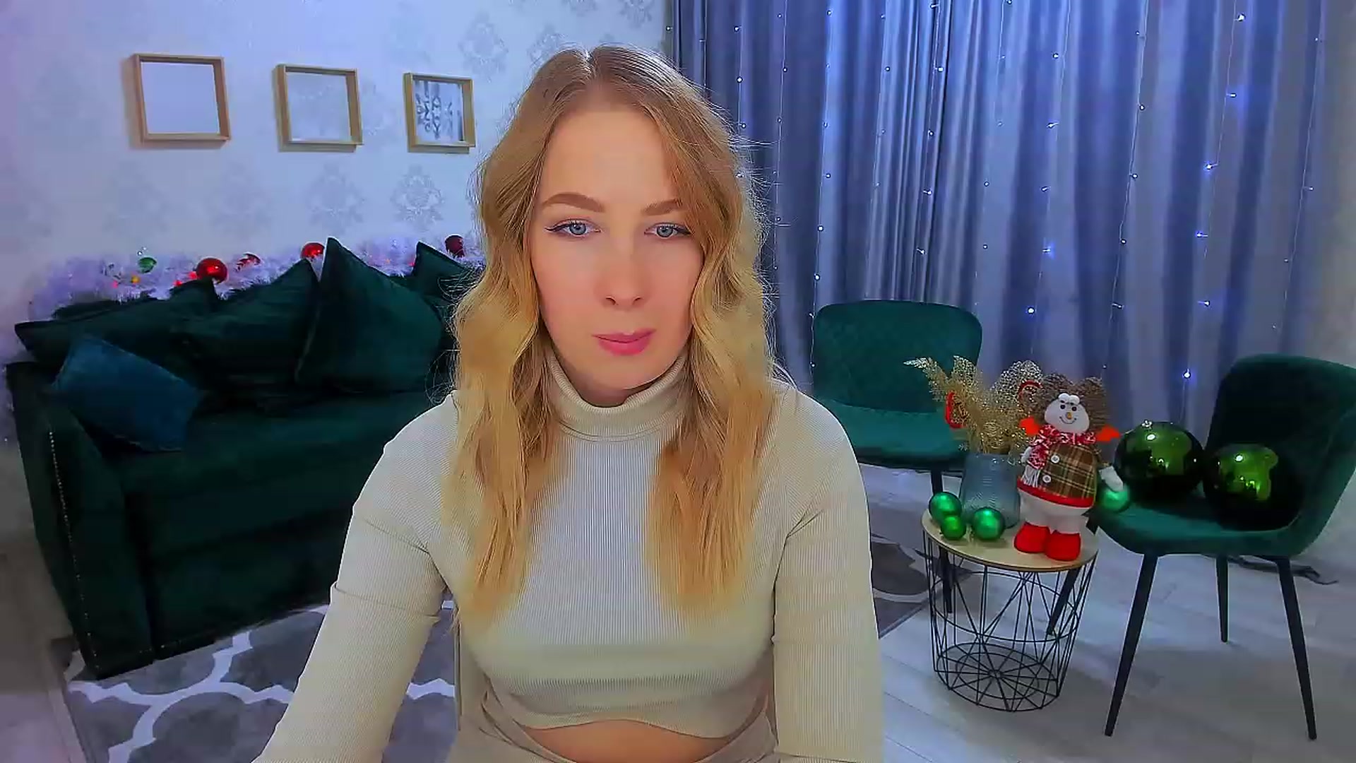 Gallery image thumbnail from ElegantLook's myfreecams stream on, 12/22/2022, 08:13 image 7 of 20