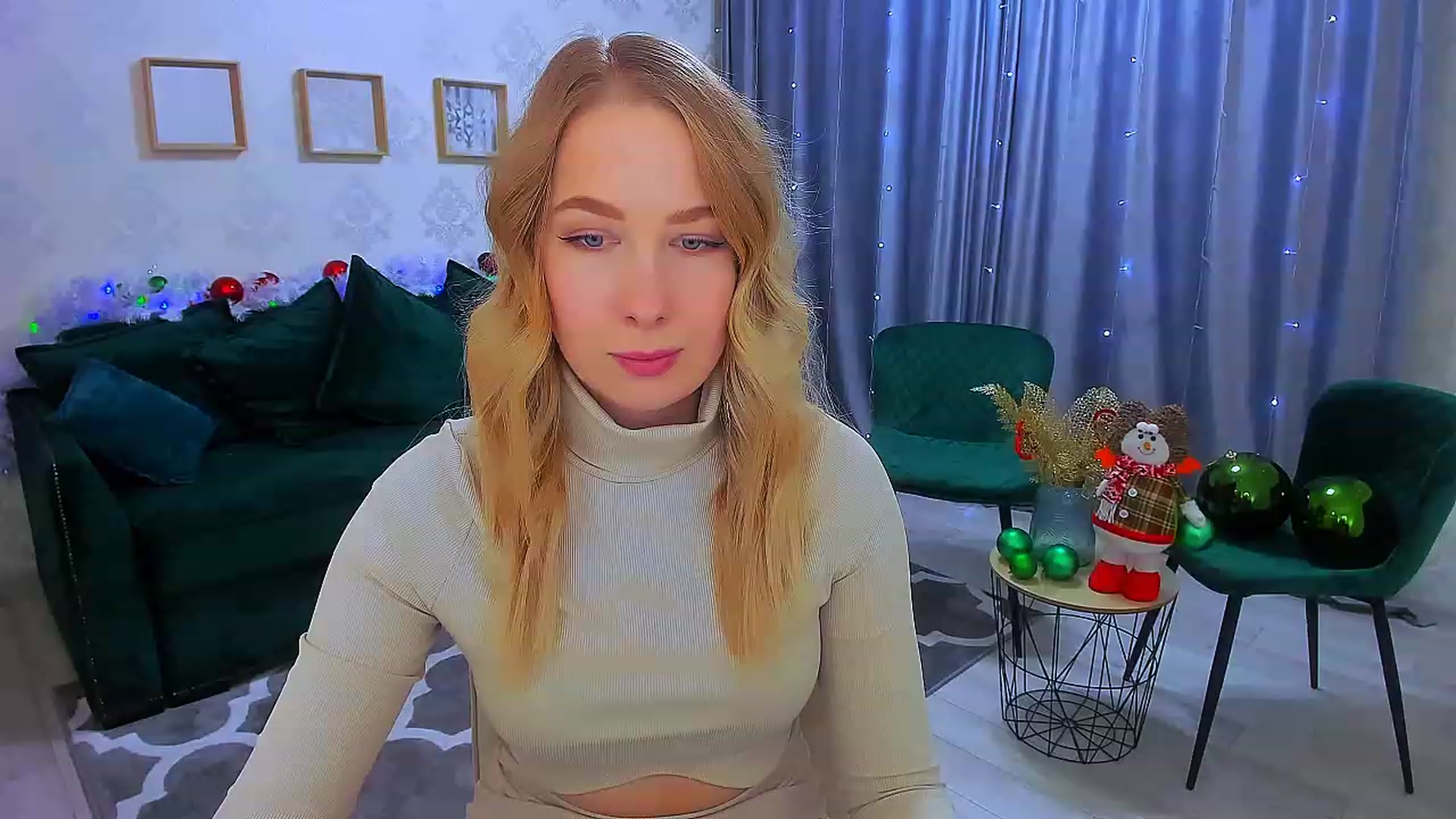 Gallery image thumbnail from ElegantLook's myfreecams stream on, 12/22/2022, 08:13 image 1 of 20
