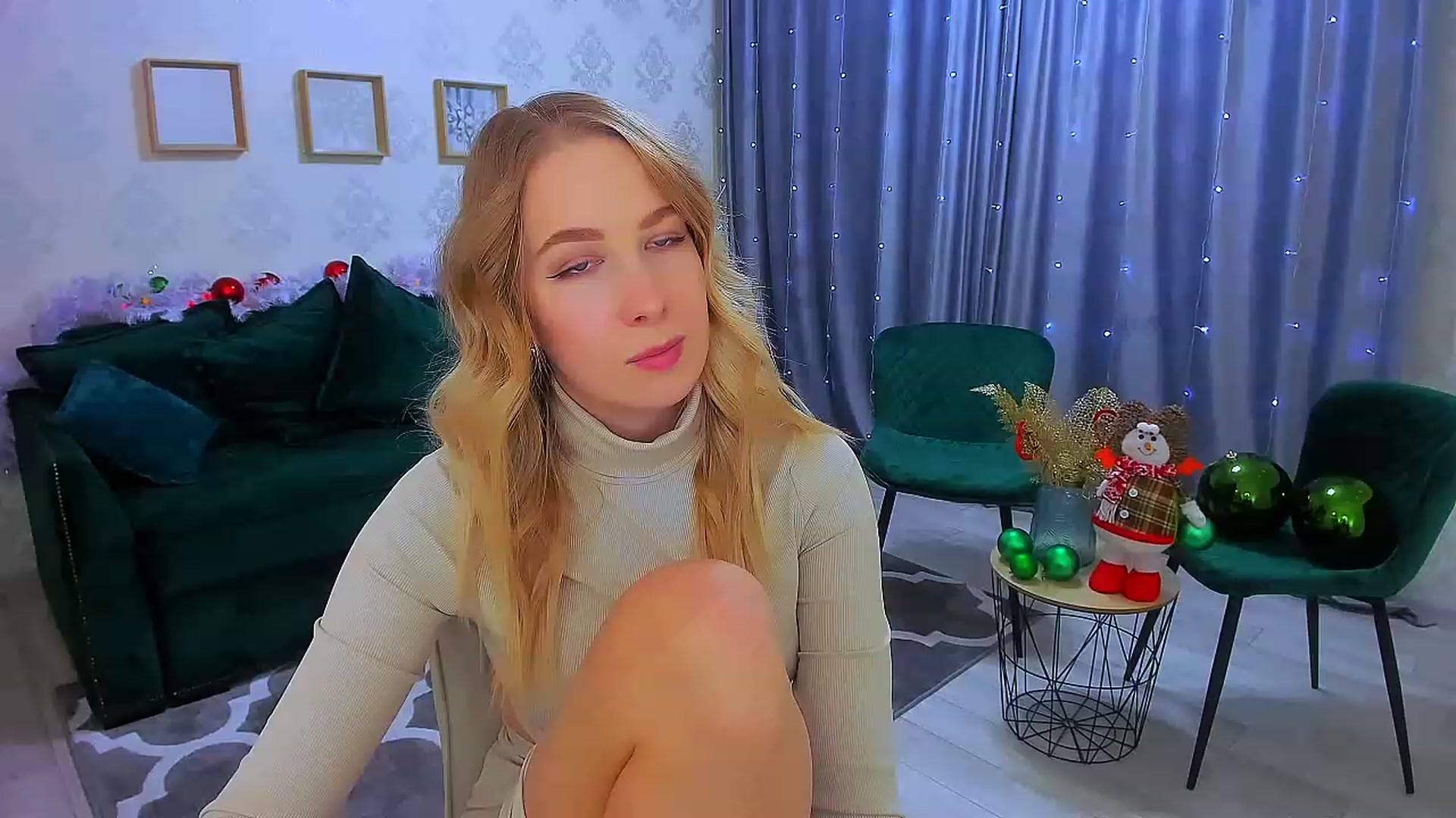 Gallery image thumbnail from ElegantLook's myfreecams stream on, 12/22/2022, 08:13 image 13 of 20