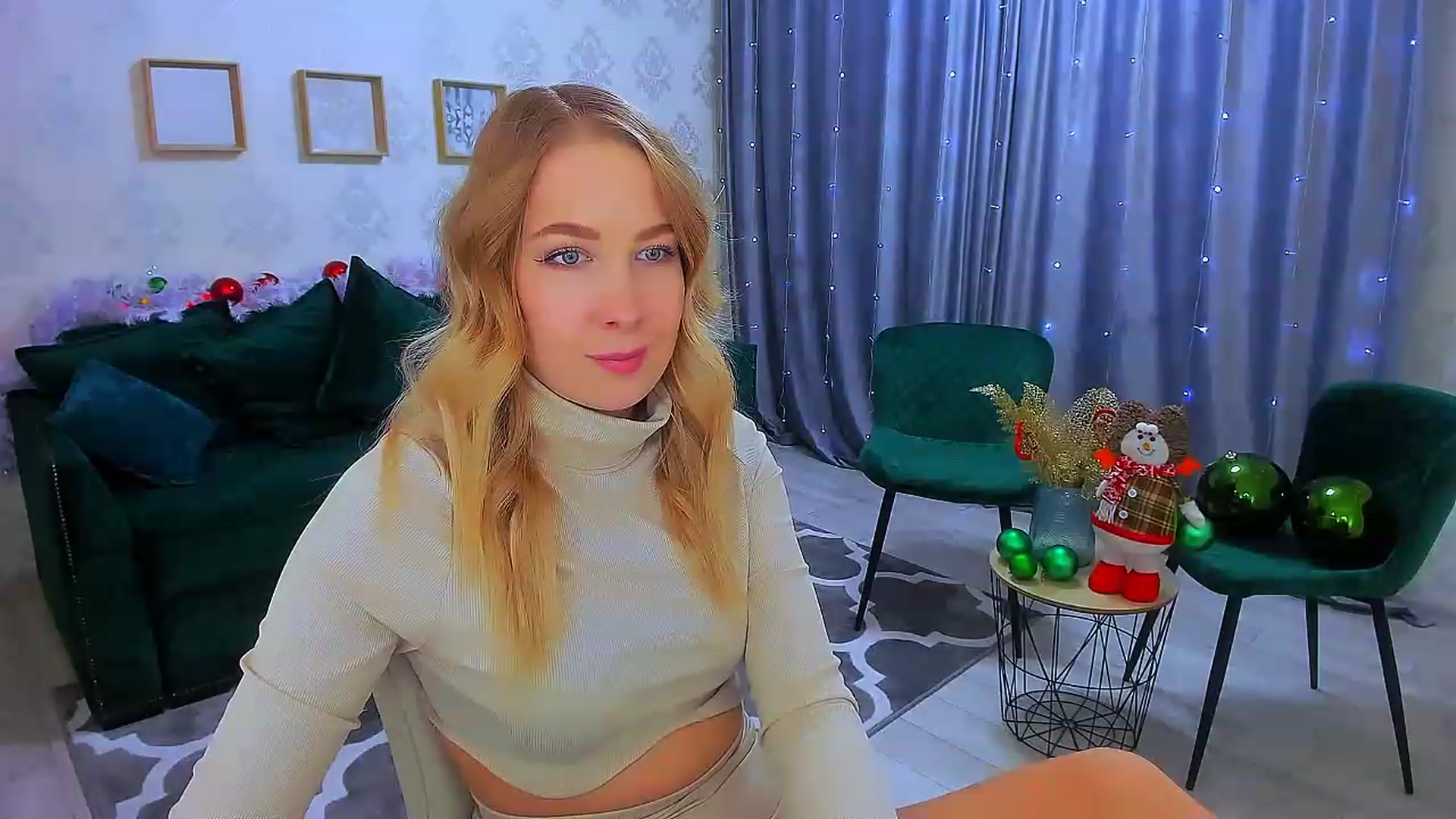 Gallery image thumbnail from ElegantLook's myfreecams stream on, 12/22/2022, 08:35 image 5 of 20