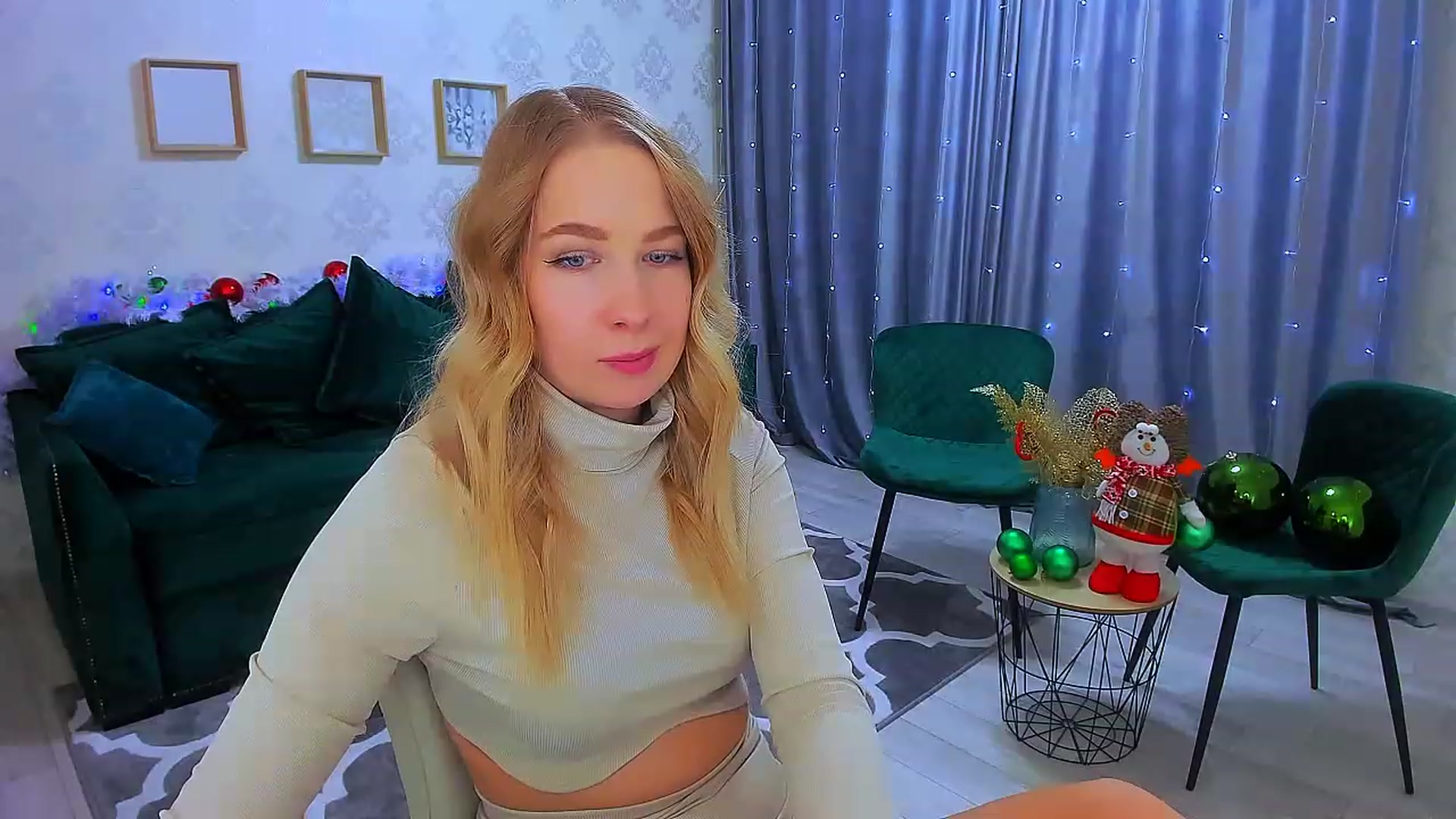 Gallery image thumbnail from ElegantLook's myfreecams stream on, 12/22/2022, 08:35 image 13 of 20