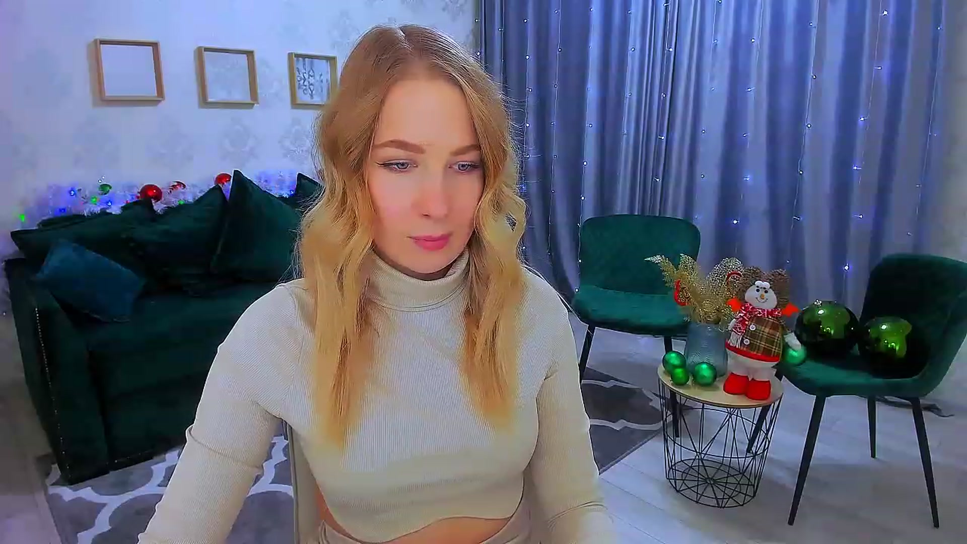 Gallery image thumbnail from ElegantLook's myfreecams stream on, 12/22/2022, 08:35 image 20 of 20