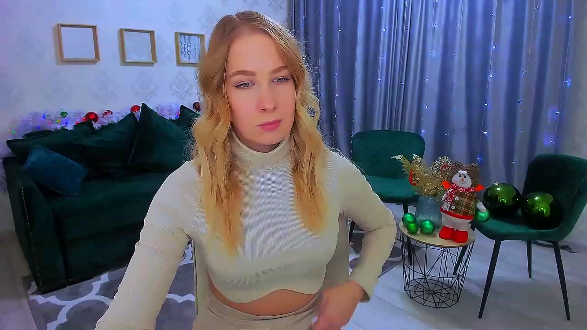 Gallery image thumbnail from ElegantLook's myfreecams stream on, 12/22/2022, 08:35 image 16 of 20