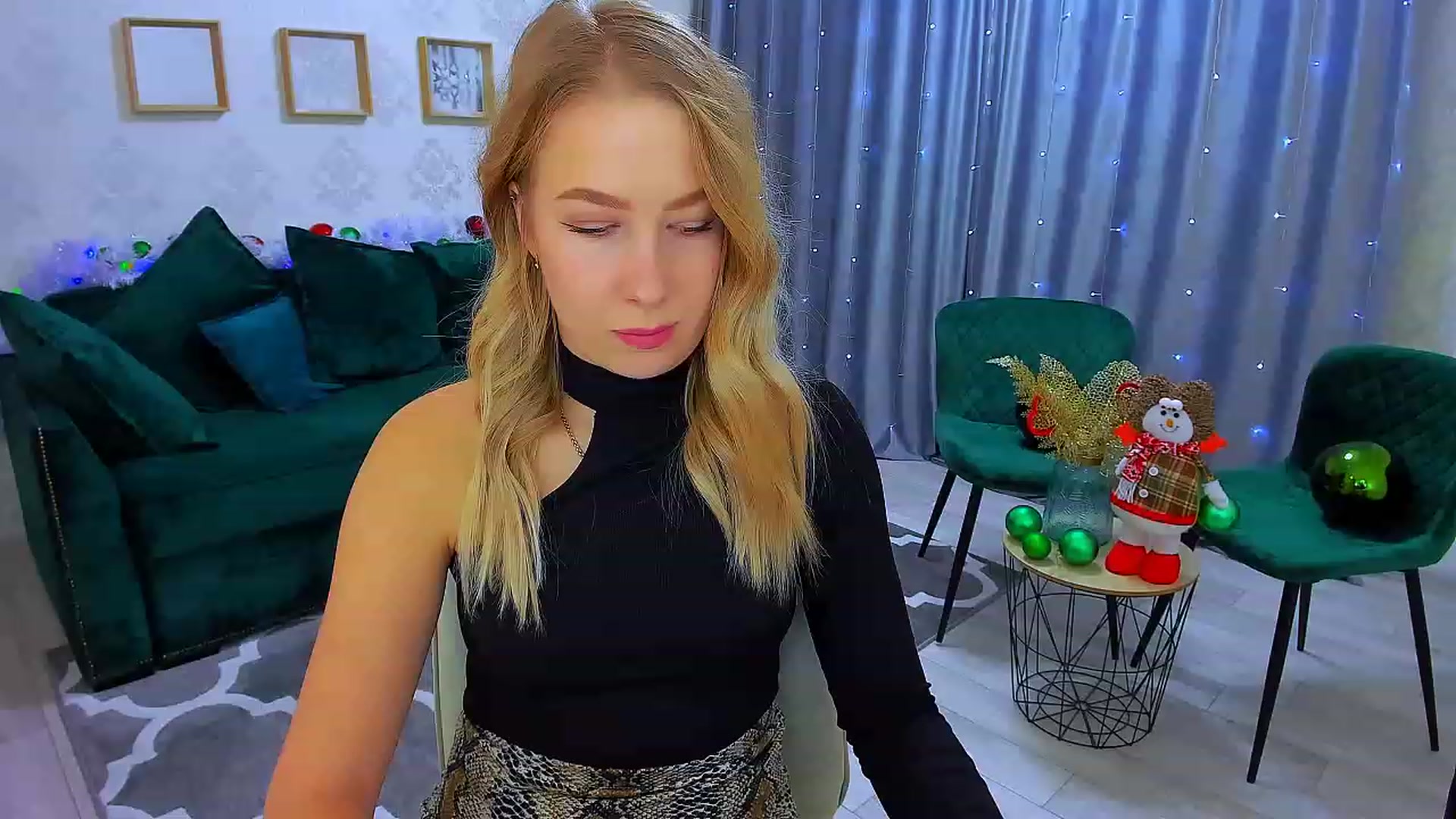 Gallery image thumbnail from ElegantLook's myfreecams stream on, 12/27/2022, 04:06 image 11 of 20