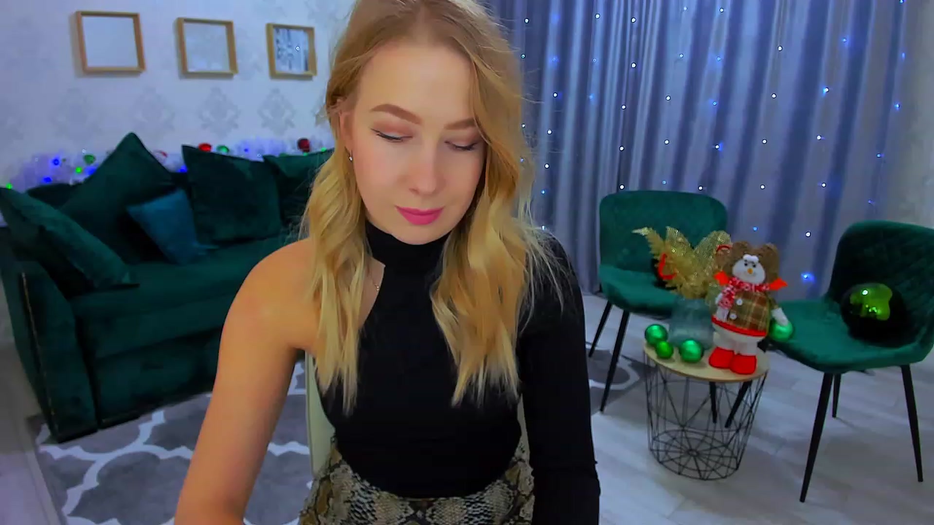 Gallery image thumbnail from ElegantLook's myfreecams stream on, 12/27/2022, 04:06 image 3 of 20