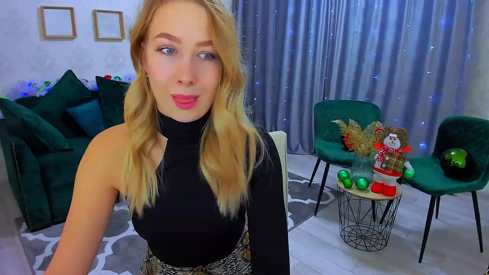 Gallery image thumbnail from ElegantLook's myfreecams stream on, 12/27/2022, 04:06 image 18 of 20