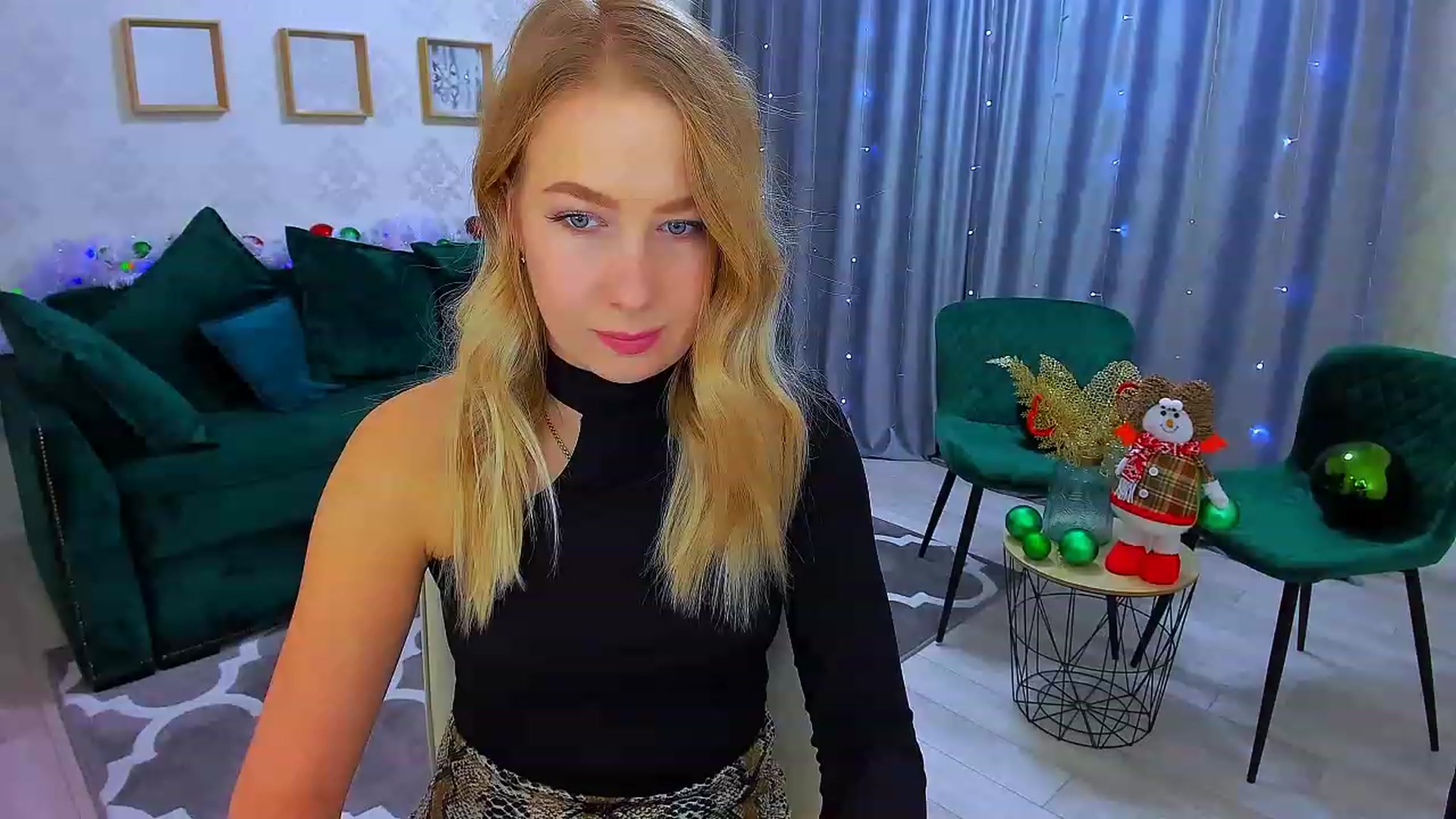 Gallery image thumbnail from ElegantLook's myfreecams stream on, 12/27/2022, 04:06 image 8 of 20