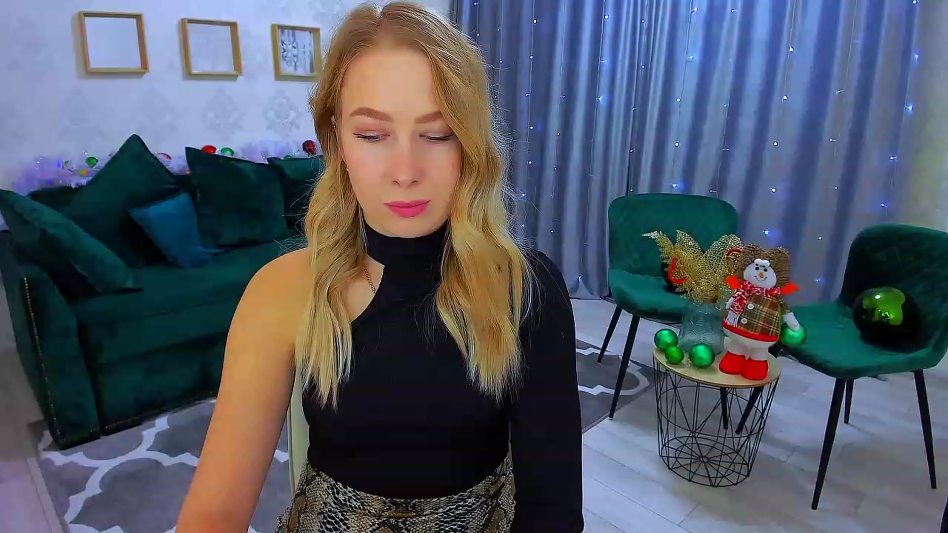 Gallery image thumbnail from ElegantLook's myfreecams stream on, 12/27/2022, 04:06 image 12 of 20