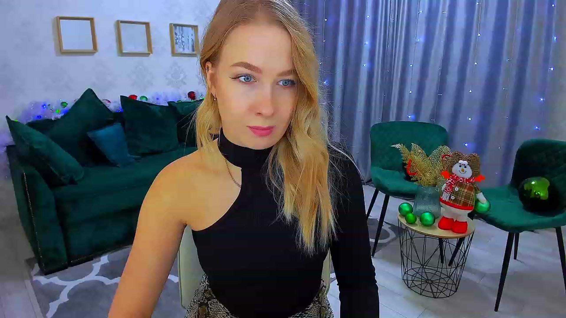 Gallery image thumbnail from ElegantLook's myfreecams stream on, 12/27/2022, 06:32 image 10 of 20