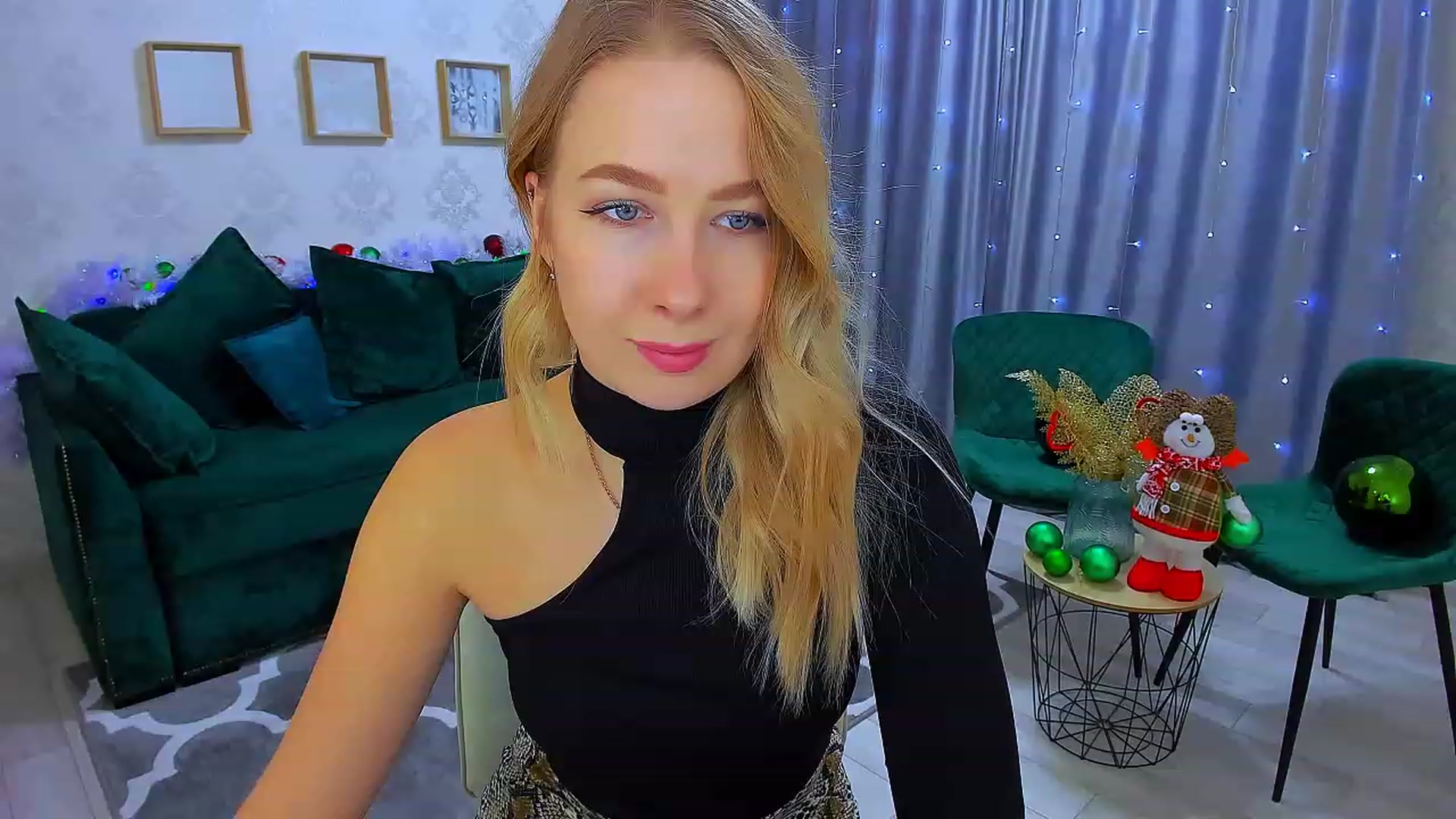 Gallery image thumbnail from ElegantLook's myfreecams stream on, 12/27/2022, 06:32 image 11 of 20