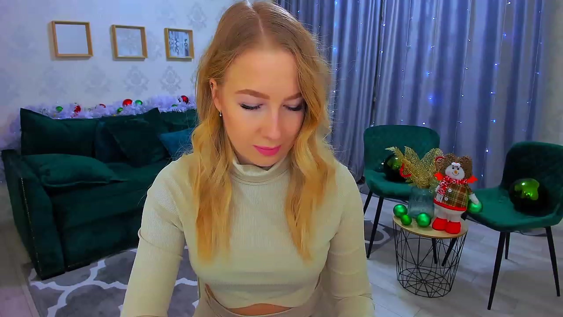 Gallery image thumbnail from ElegantLook's myfreecams stream on, 12/29/2022, 09:15 image 19 of 20