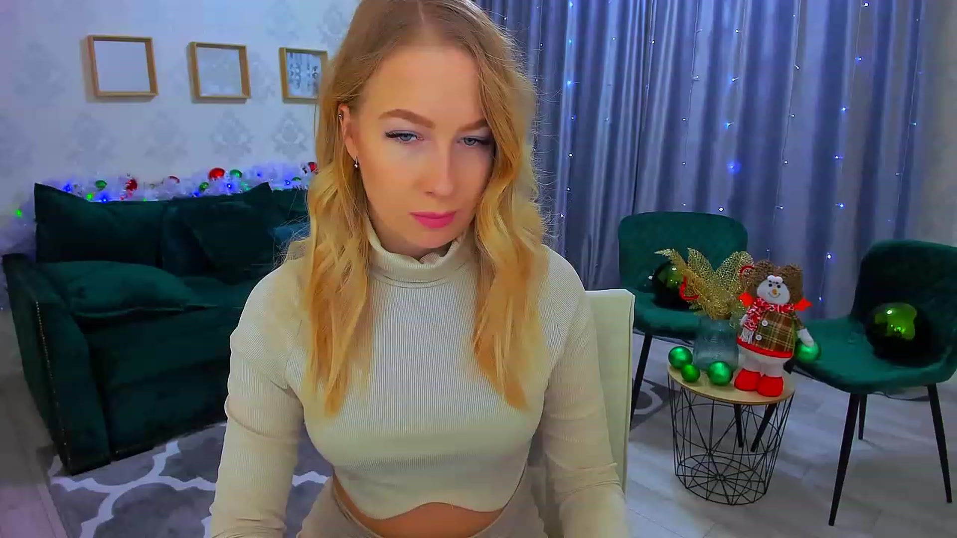 Gallery image thumbnail from ElegantLook's myfreecams stream on, 12/29/2022, 09:15 image 13 of 20
