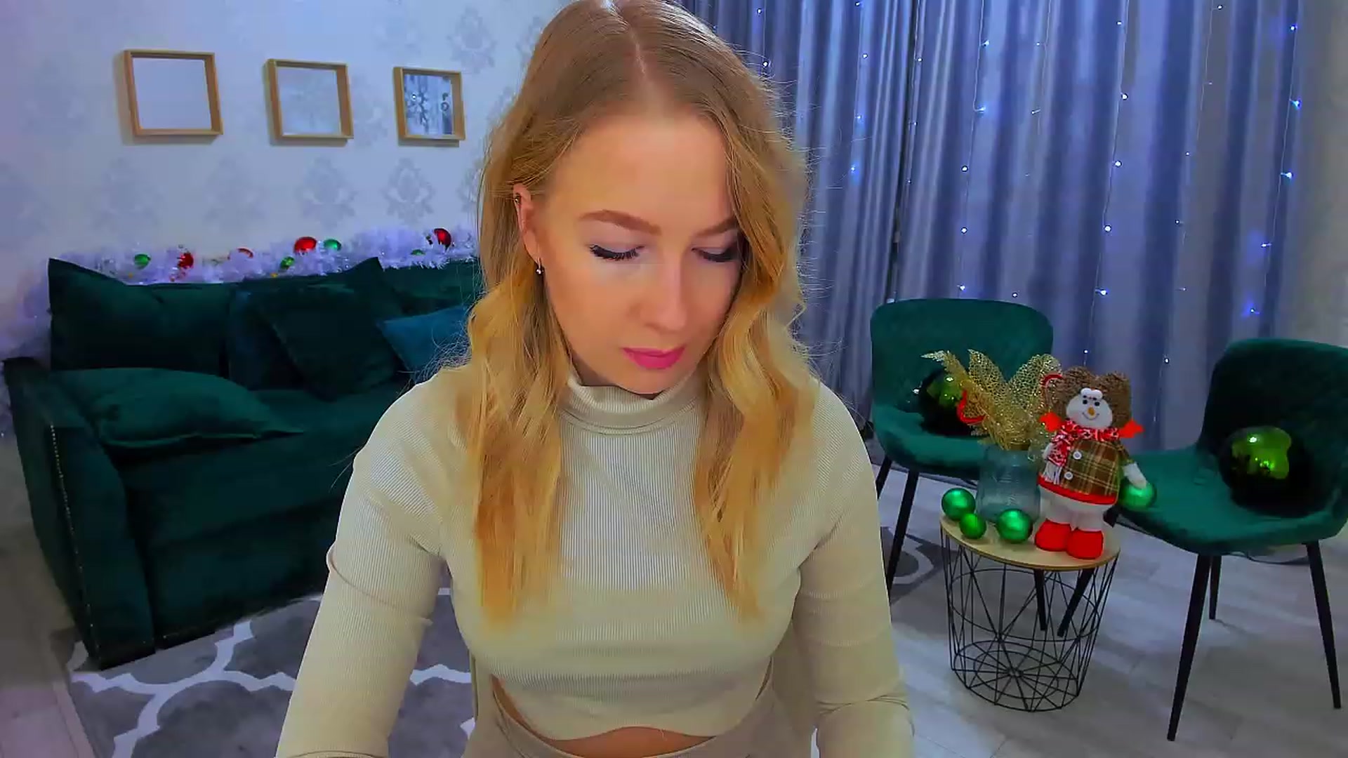 Gallery image thumbnail from ElegantLook's myfreecams stream on, 12/29/2022, 09:15 image 20 of 20