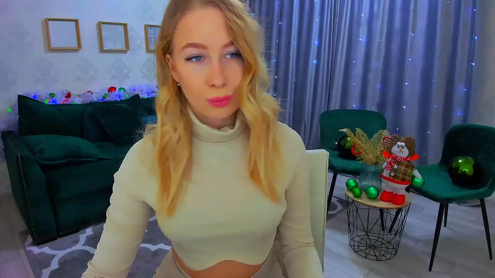 Gallery image thumbnail from ElegantLook's myfreecams stream on, 12/29/2022, 09:15 image 12 of 20