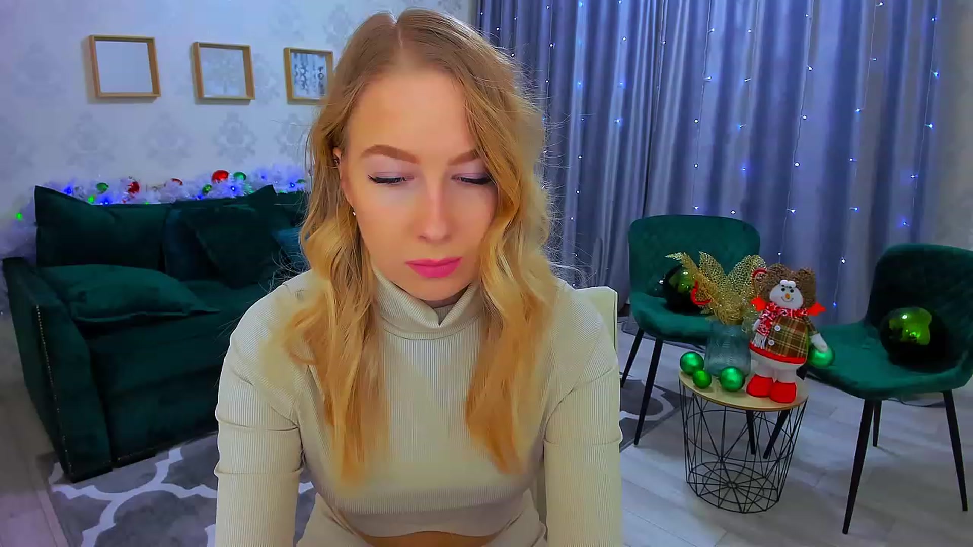 Gallery image thumbnail from ElegantLook's myfreecams stream on, 12/29/2022, 09:15 image 10 of 20