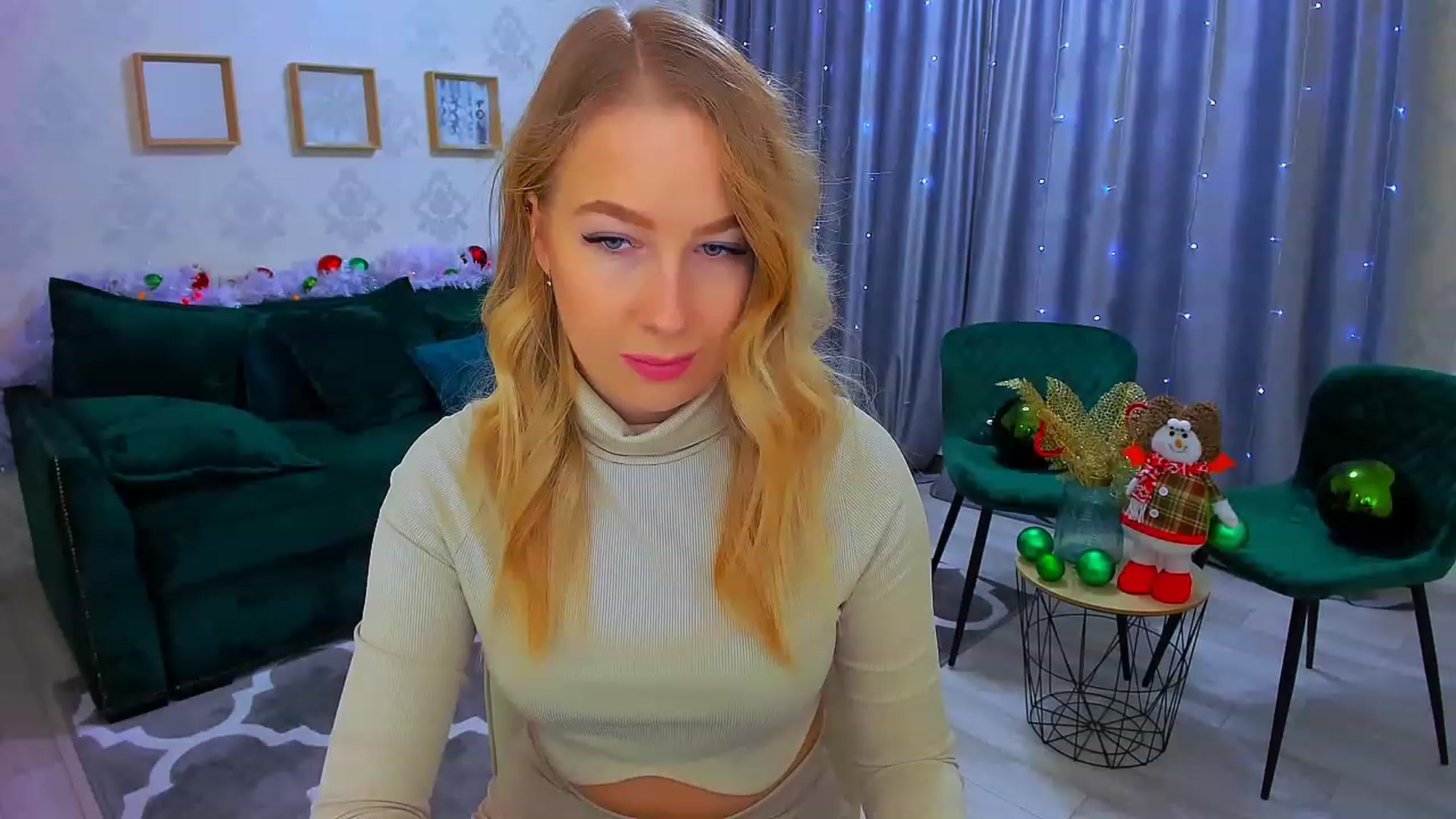 Gallery image thumbnail from ElegantLook's myfreecams stream on, 12/29/2022, 09:15 image 1 of 20