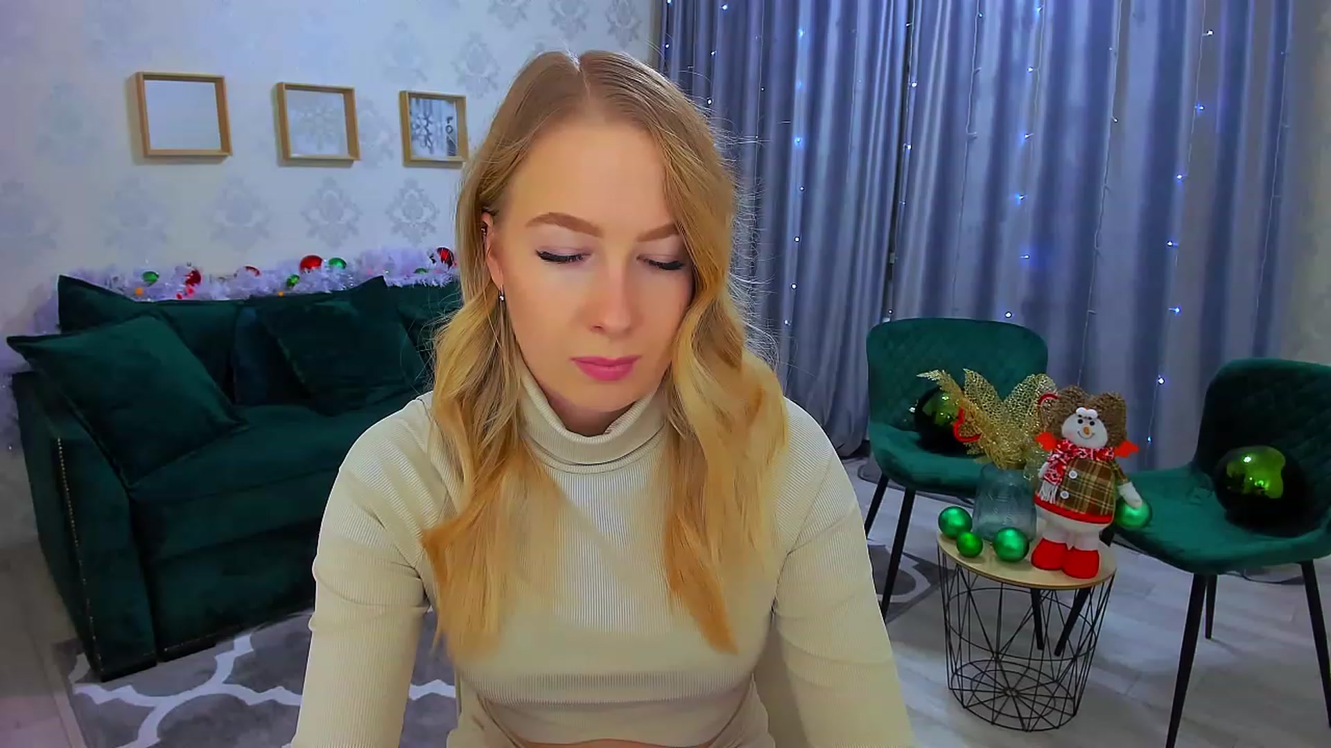 Gallery image thumbnail from ElegantLook's myfreecams stream on, 12/29/2022, 11:17 image 15 of 20