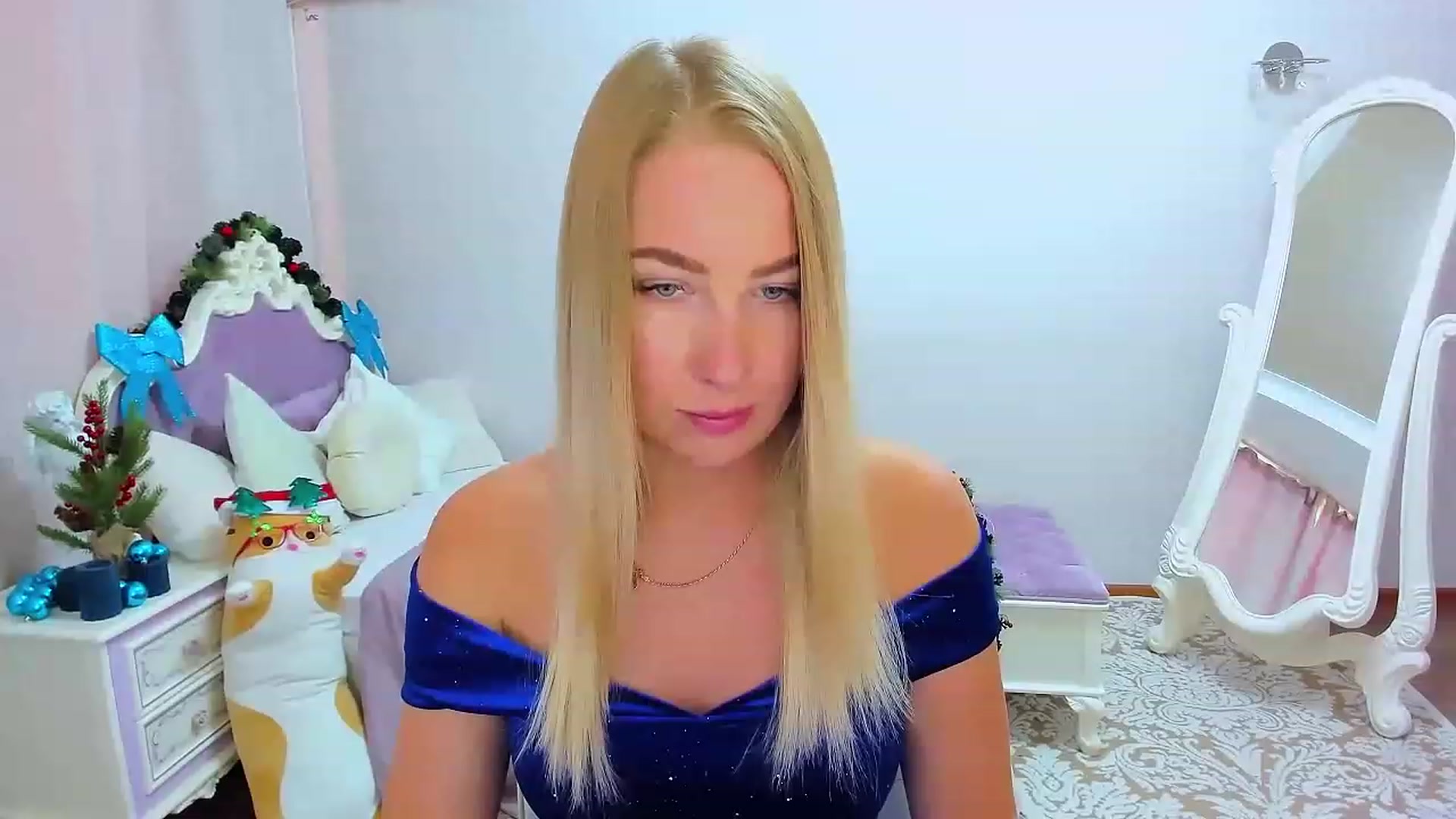 Gallery image thumbnail from ElegantLook's myfreecams stream on, 01/16/2023, 06:00 image 9 of 20