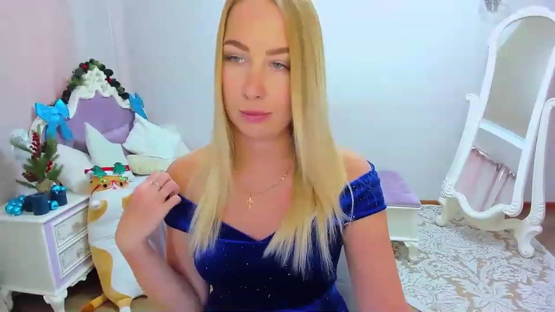 Gallery image thumbnail from ElegantLook's myfreecams stream on, 01/16/2023, 08:19 image 10 of 20
