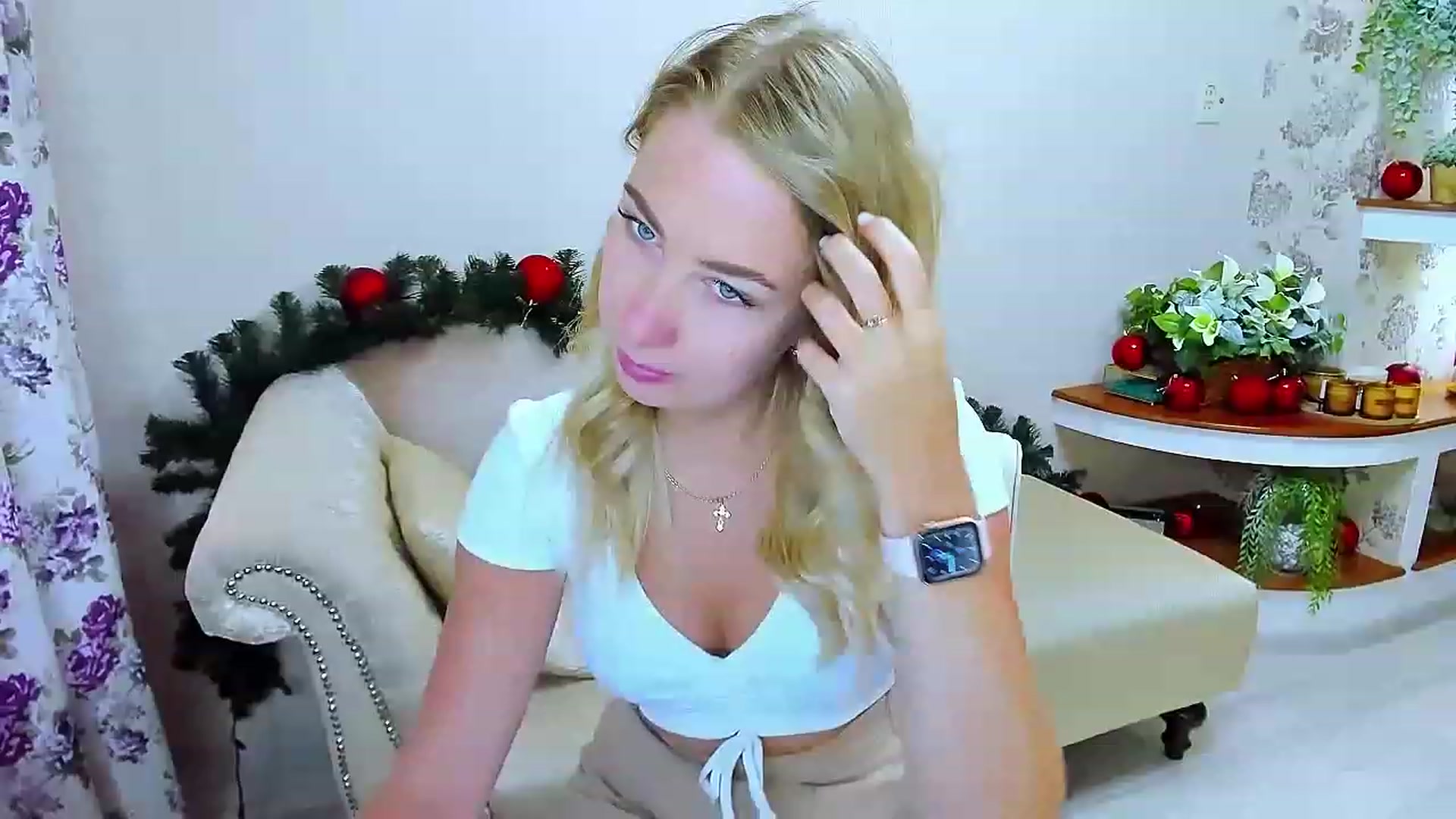 Gallery image thumbnail from ElegantLook's myfreecams stream on, 01/17/2023, 06:58 image 12 of 20