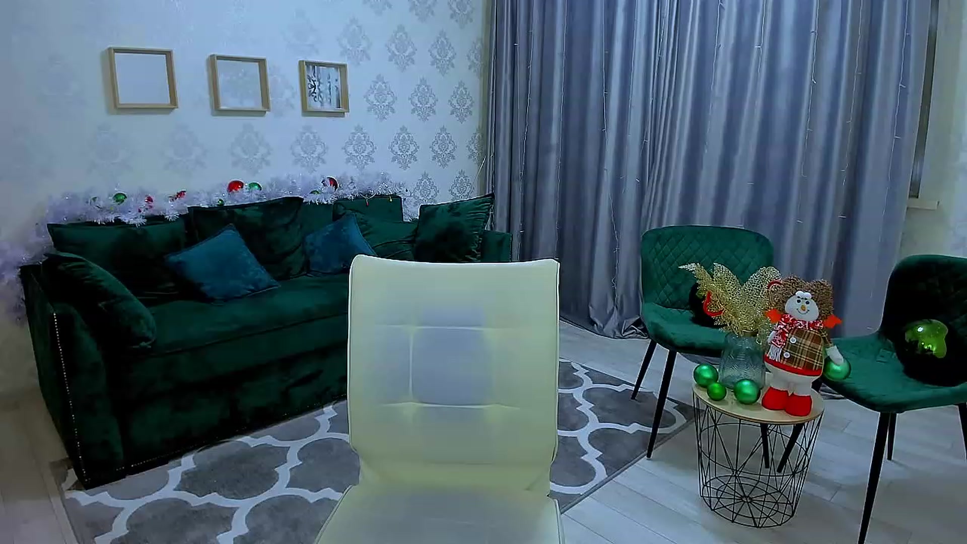 Gallery image thumbnail from ElegantLook's myfreecams stream on, 01/18/2023, 06:02 image 3 of 20